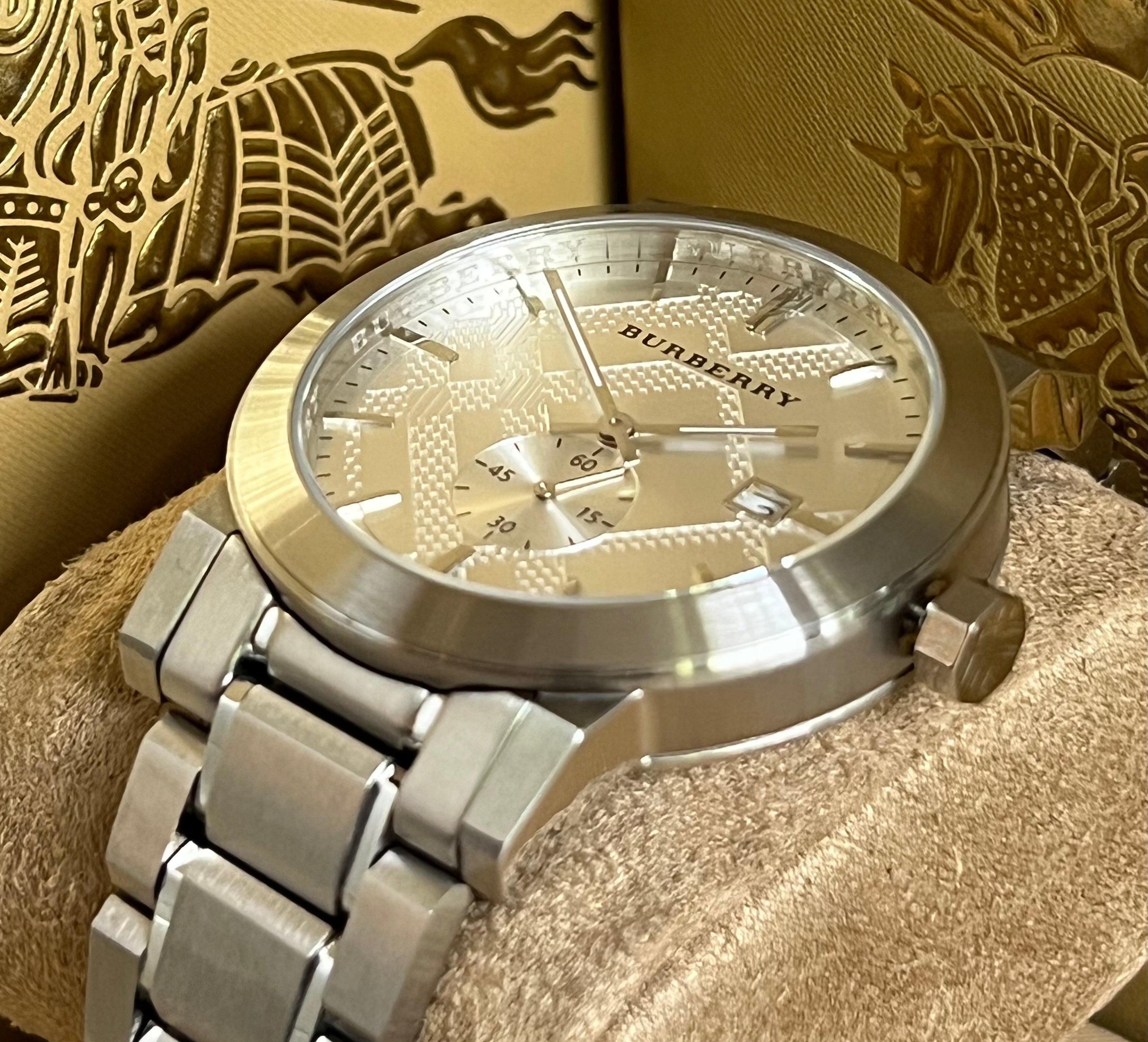 Burberry Men's The City Silver Dial Steel Watch – Club de Mode