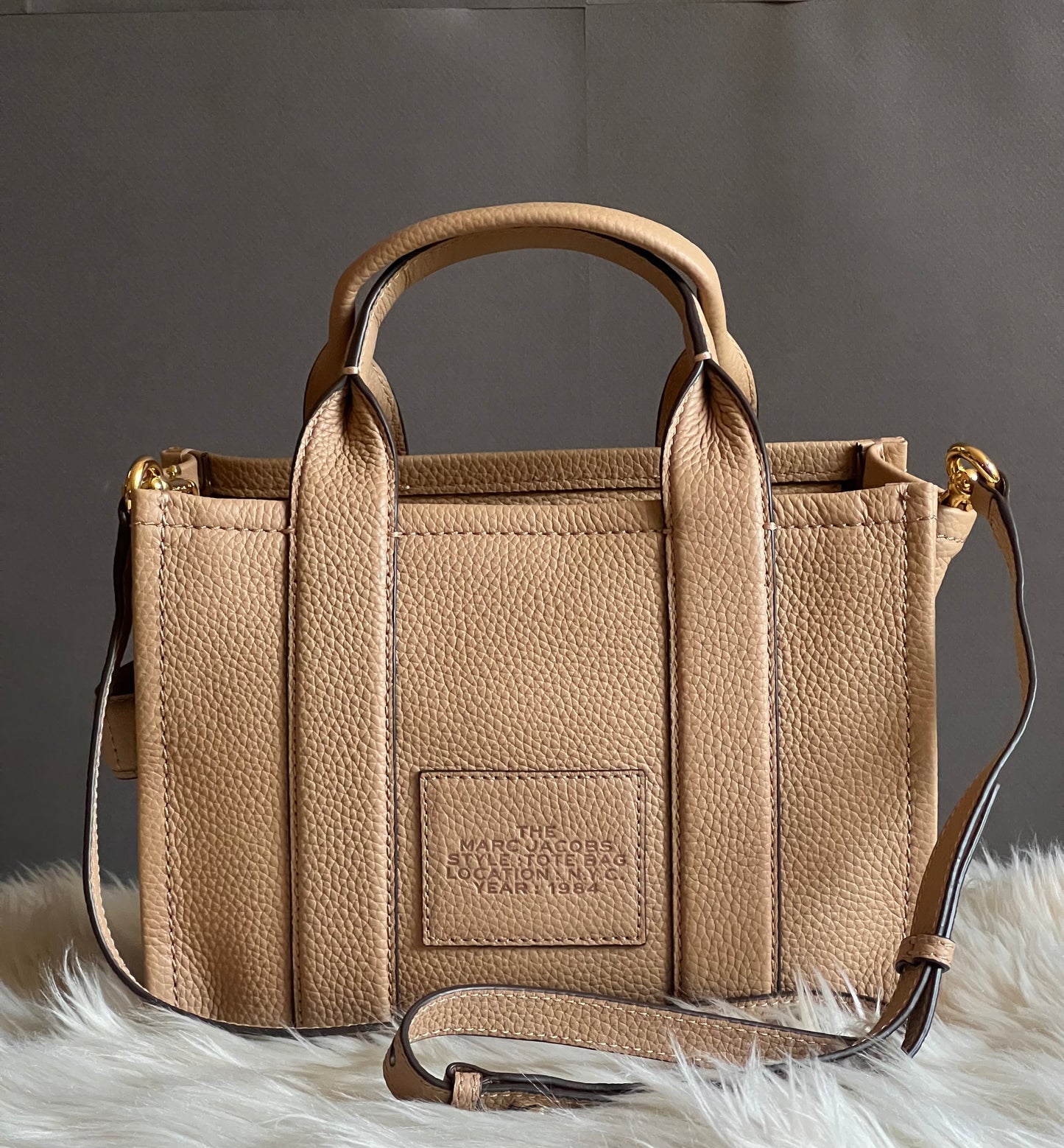 Marc Jacobs The Leather Small Tote Bag