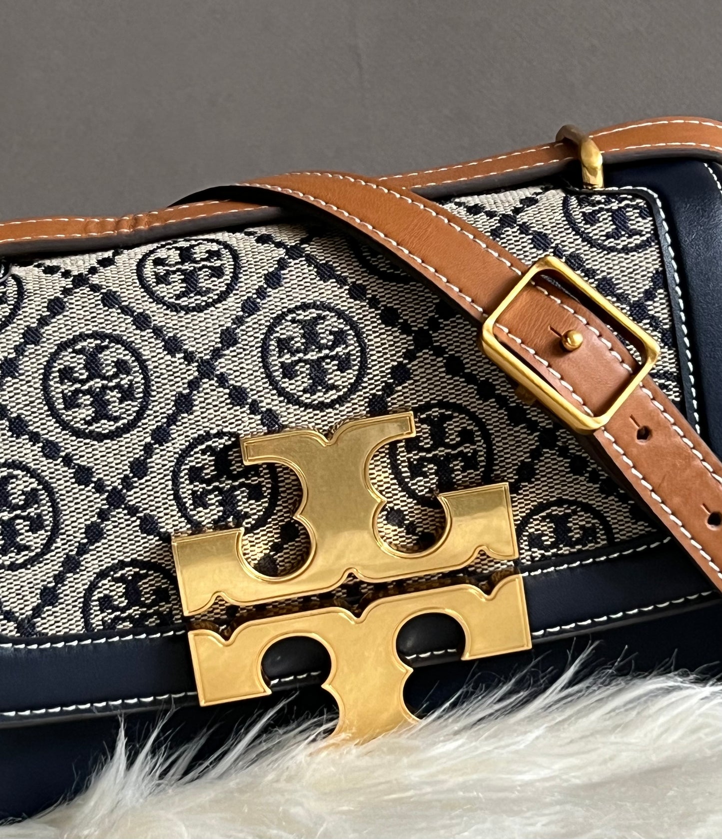 Tory Burch Small T Monogram Eleanor Shoulder Bag