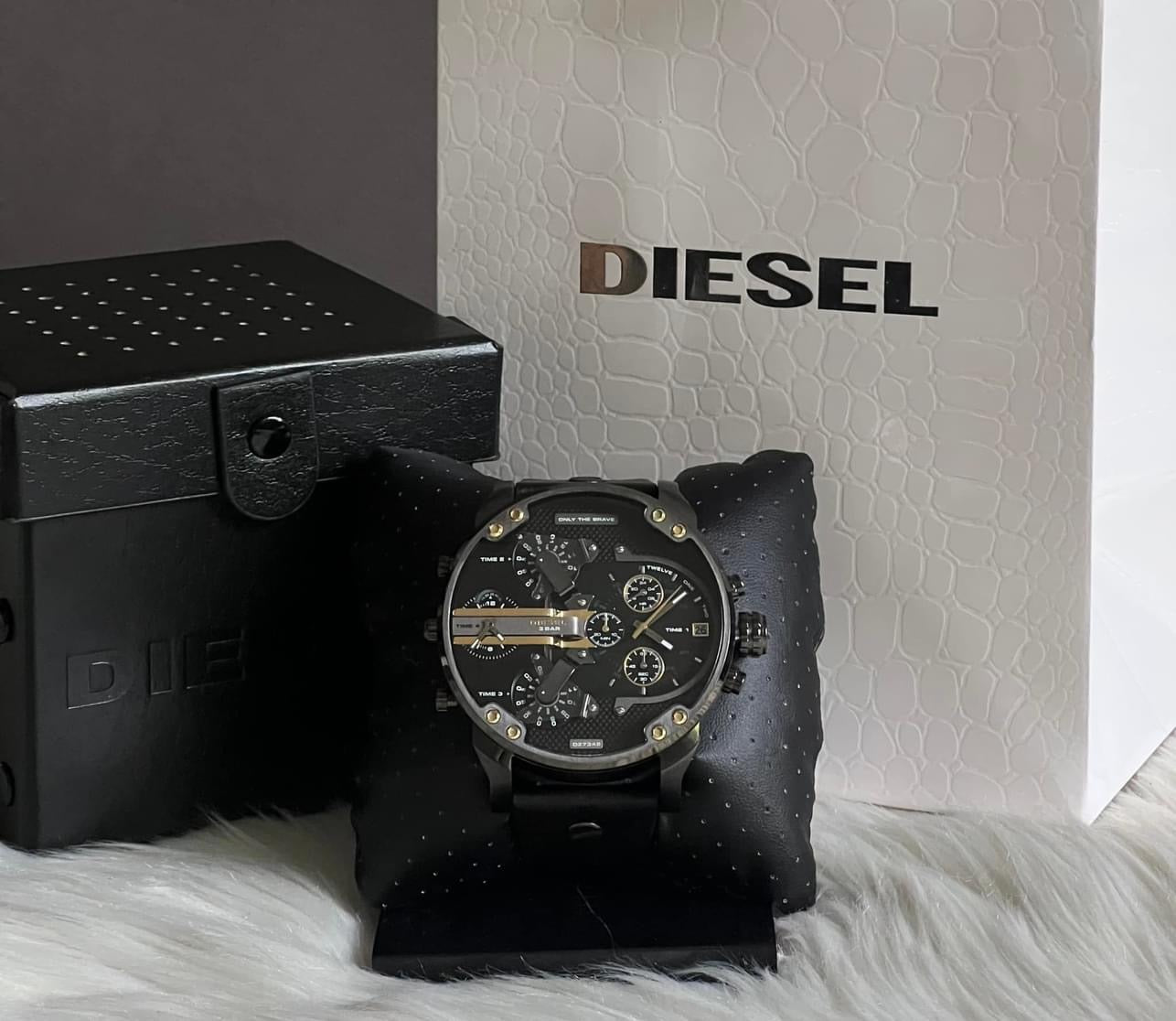 Diesel Men’s Mr. Daddy 2.0 Gold and Black Leather Watch