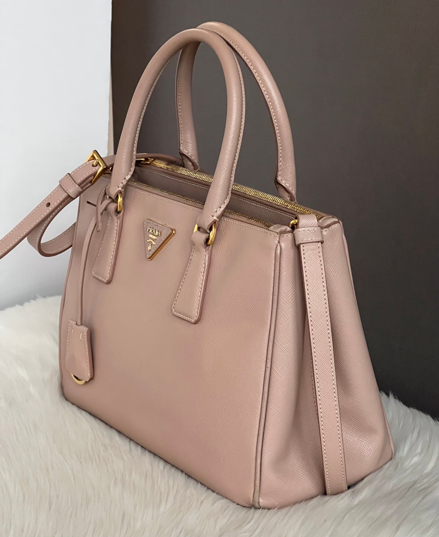 Prada Saffiano Lux Medium Galleria Zip Tote