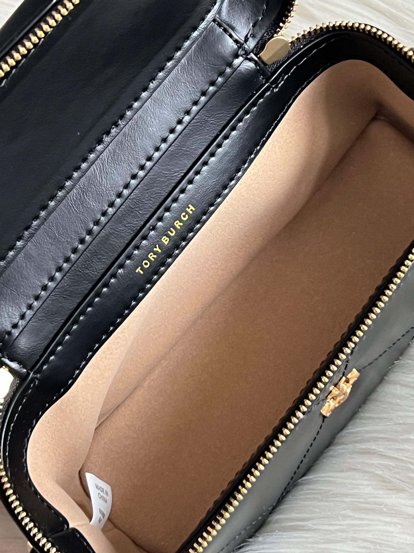 Tory Burch Kira Diamond Quilt Charm East-West Vanity Case