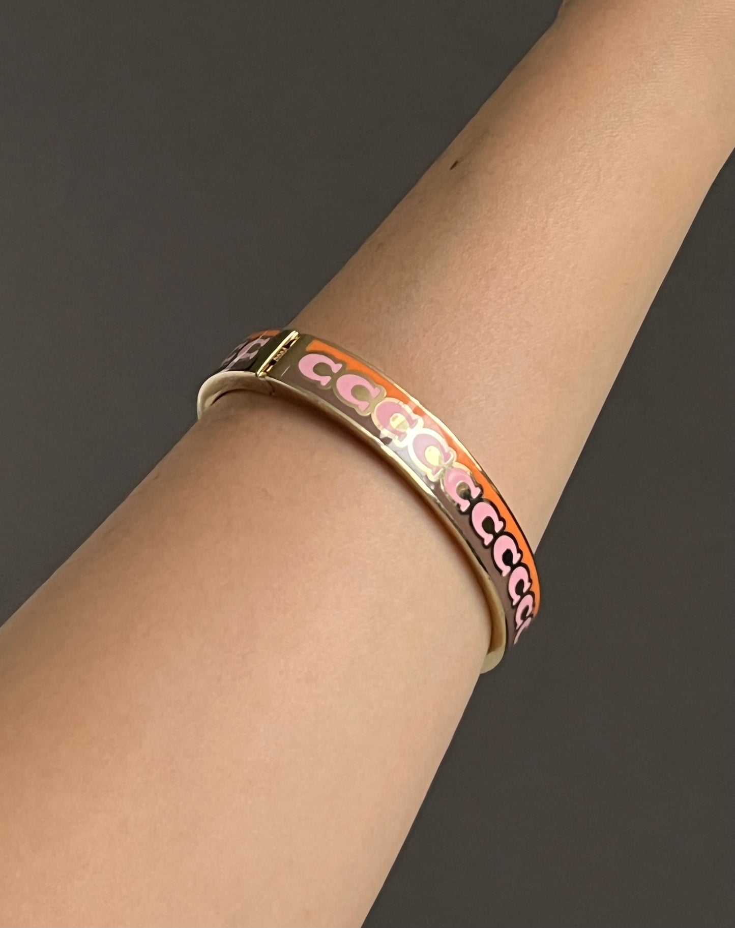 Coach 10 Mm Signature Enamel Bangle