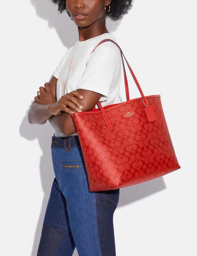 Coach City Tote in Signature Canvas