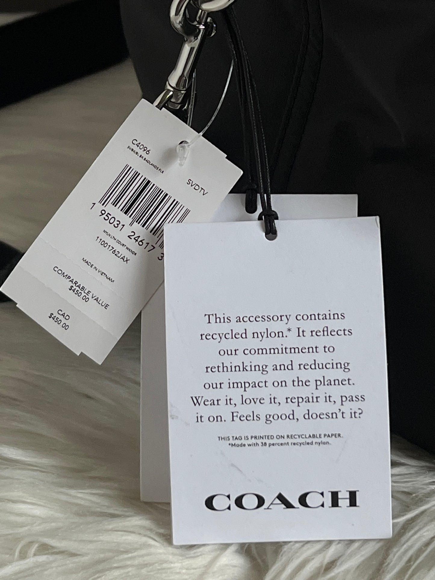 Coach Court Weekender