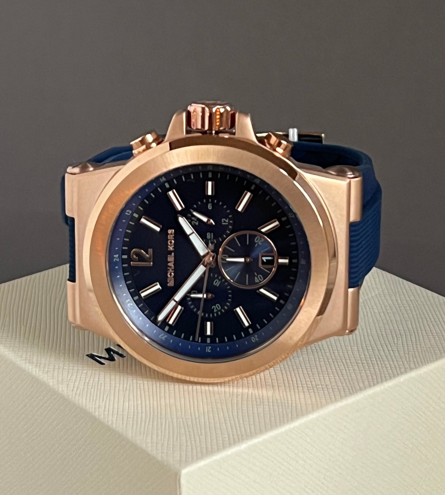 Michael Kors Men’s Dylan Rose Gold-Tone with Navy Silicone Strap