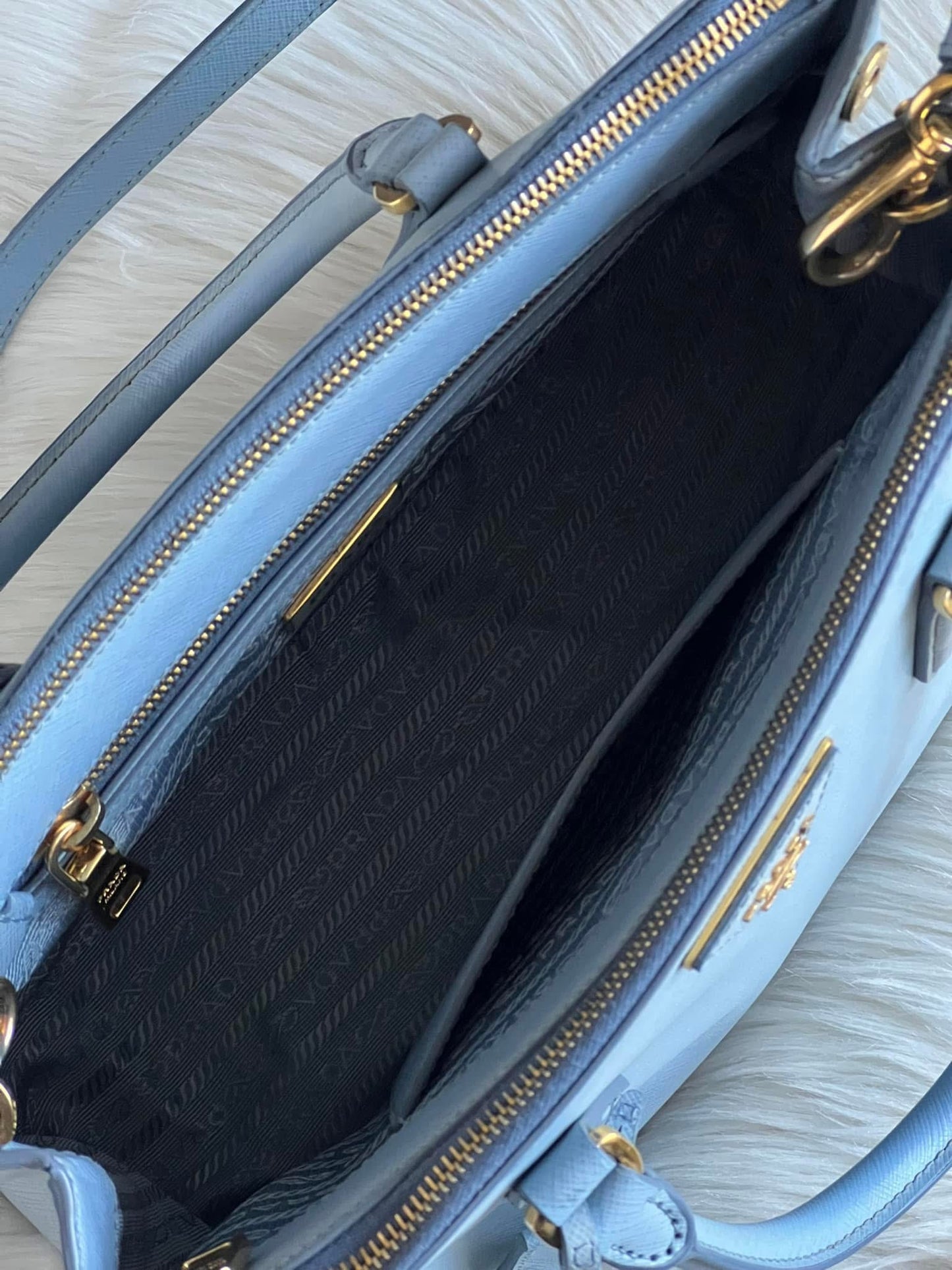 Prada Saffiano Lux Medium Galleria Zip Tote
