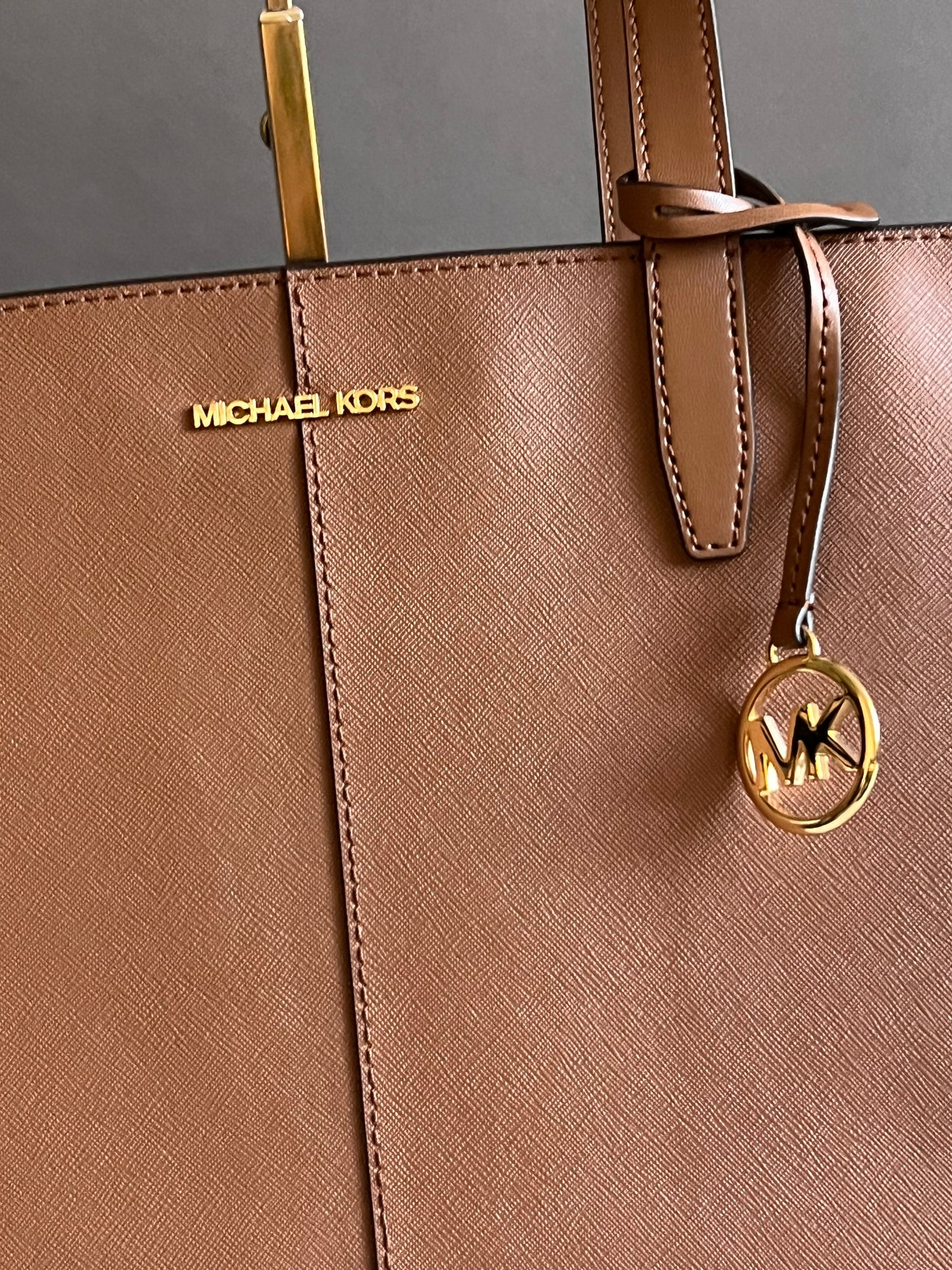 Michael Kors Jet Set Medium Tote Bag