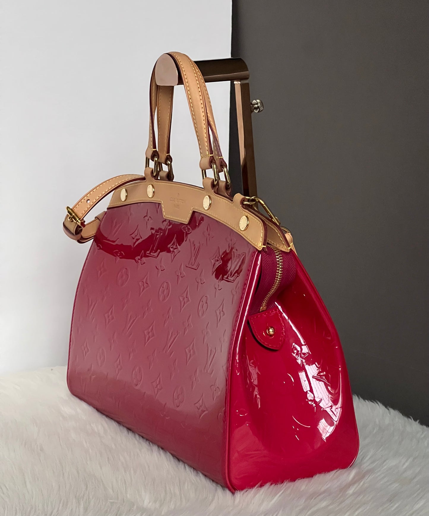 Louis Vuitton Brea MM in Vernis Leather