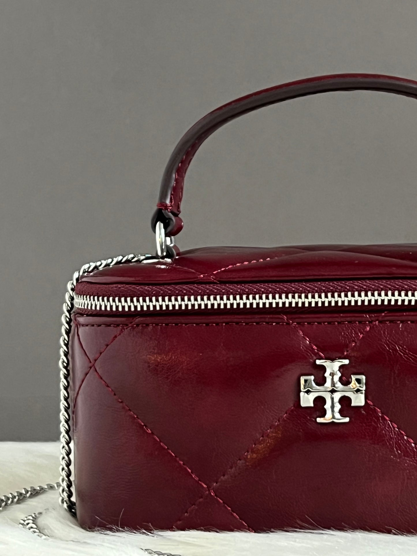 Tory Burch Kira Diamond Quilt Distressed Vanity Case