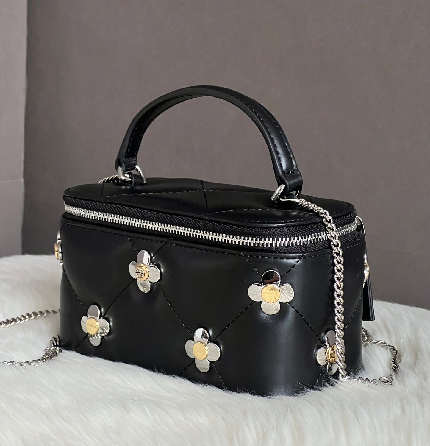 Tory Burch Kira Diamond Quilt Clover Vanity Case