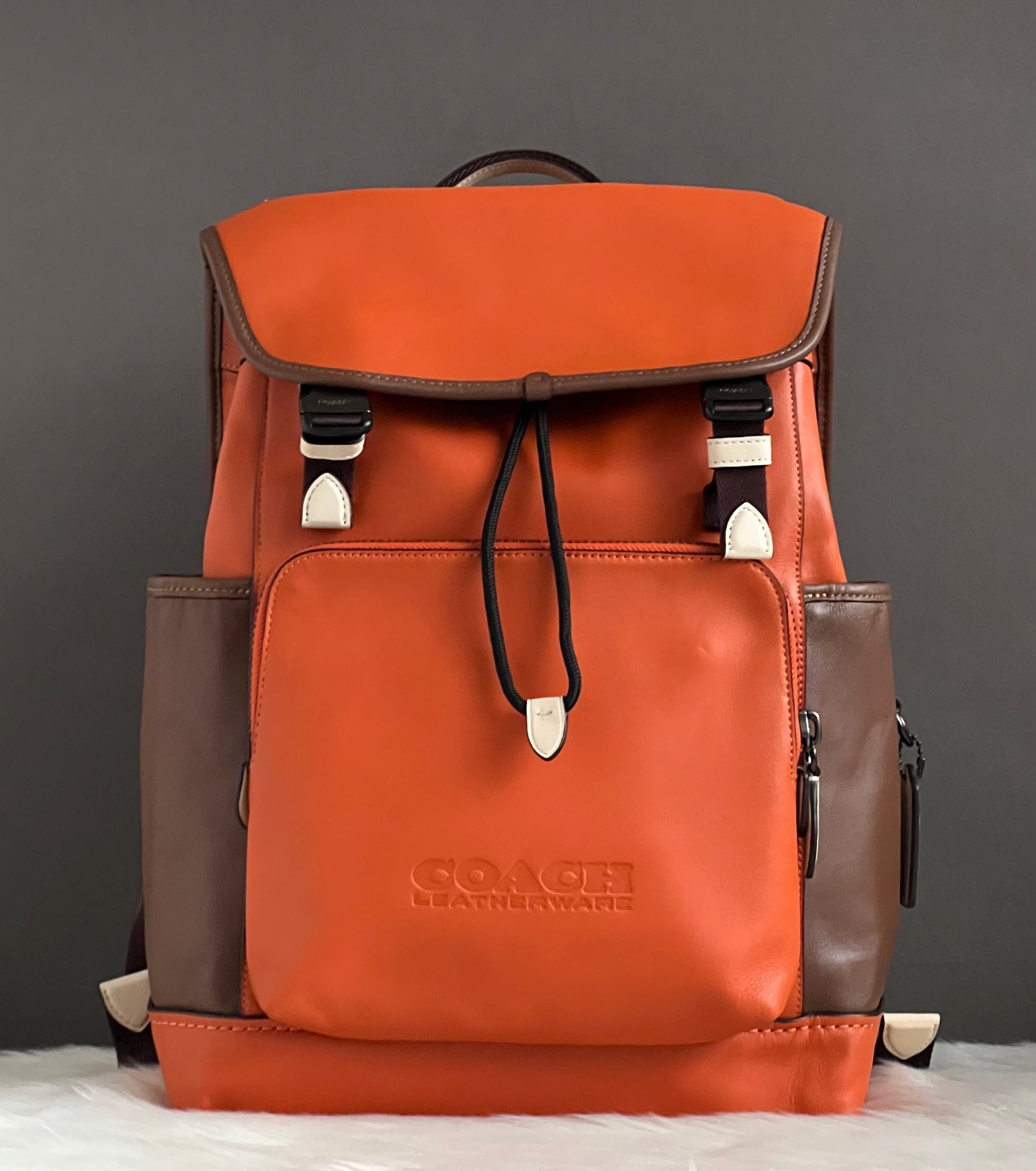 coach backpack colorblock Restored League Flap In - Men's Backpacks This League Flap Backpack is a gently worn design restored to its original condition by the talented craftspeople at our Coach Repair Workshop Coach Riya 21 In Colorblock