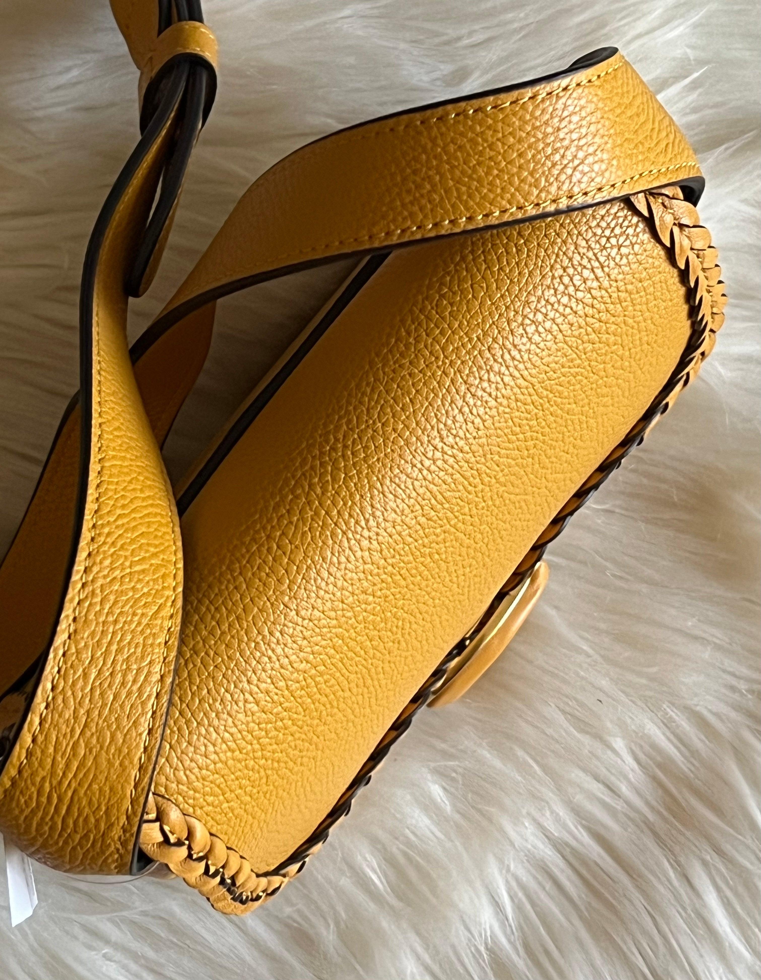 Coach Tabby Messenger 19 with Braid – Club de Mode Coach Tabby Messenger 19 with Braid – Club de Mode