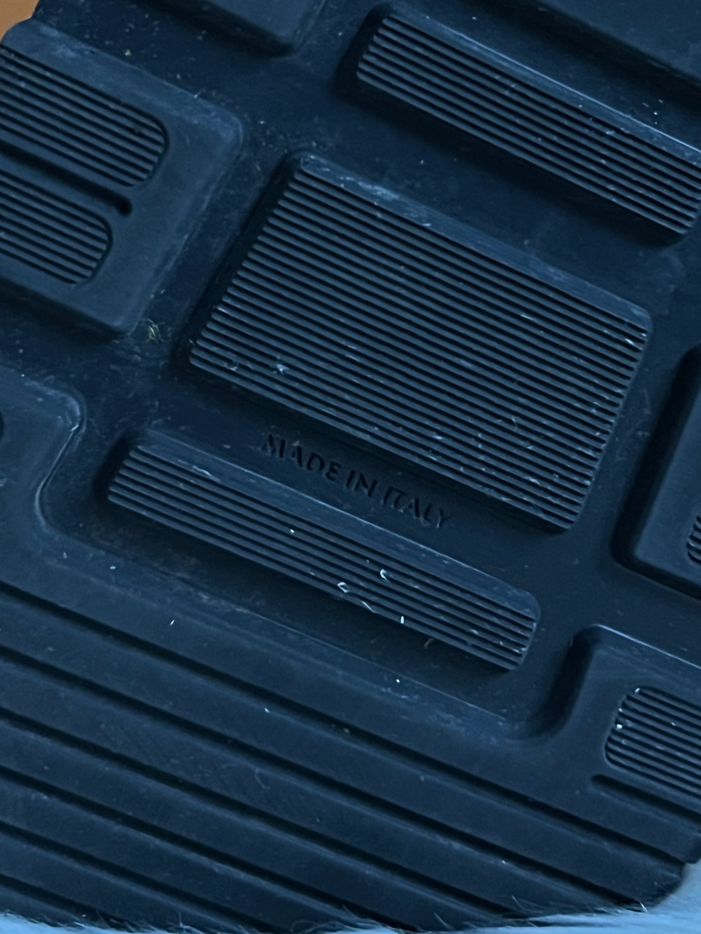 PRE-LOVED — Louis Vuitton Run Away Sneaker