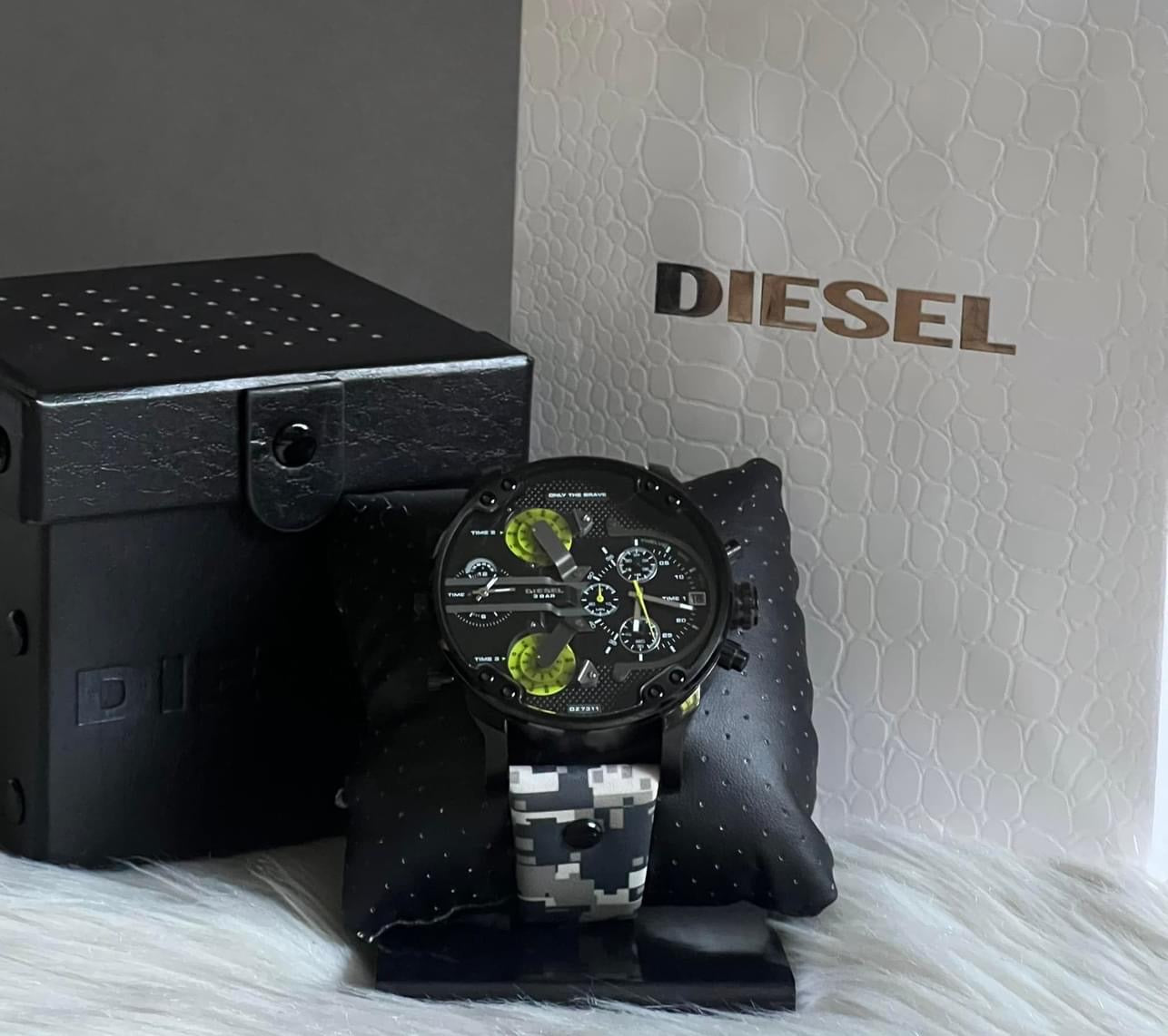 Diesel Men’s Mr. Daddy 2.0 Black and Grey Leather