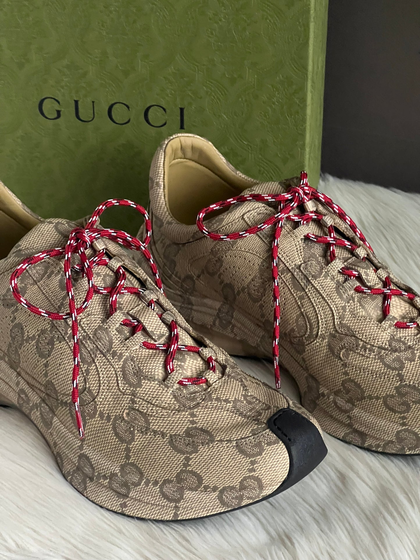 Gucci Ultralight Plume GG Cubic Run Sneaker