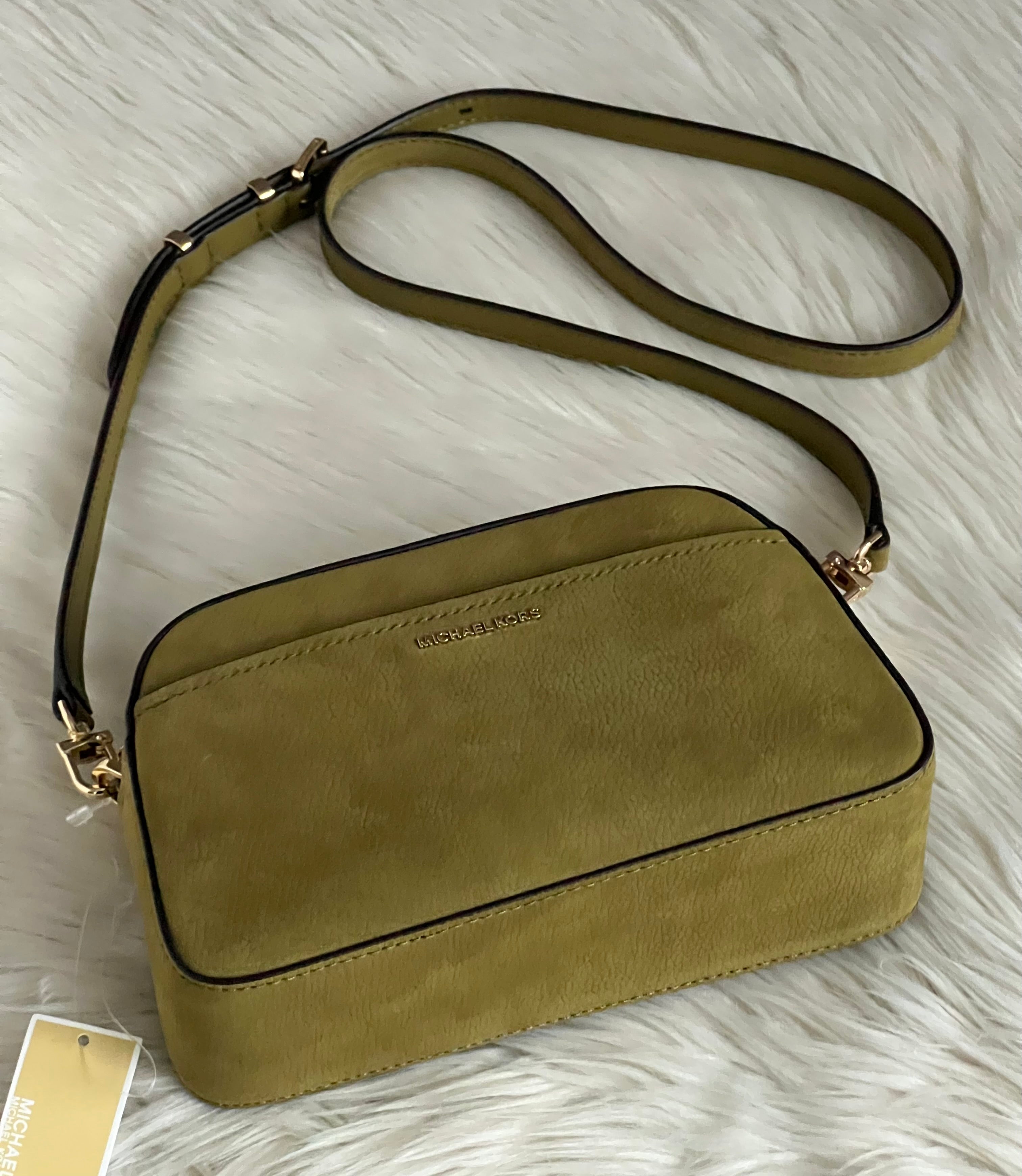 Michael Kors Jet Set Small Nubuck Camera Crossbody Bag – Club de Mode