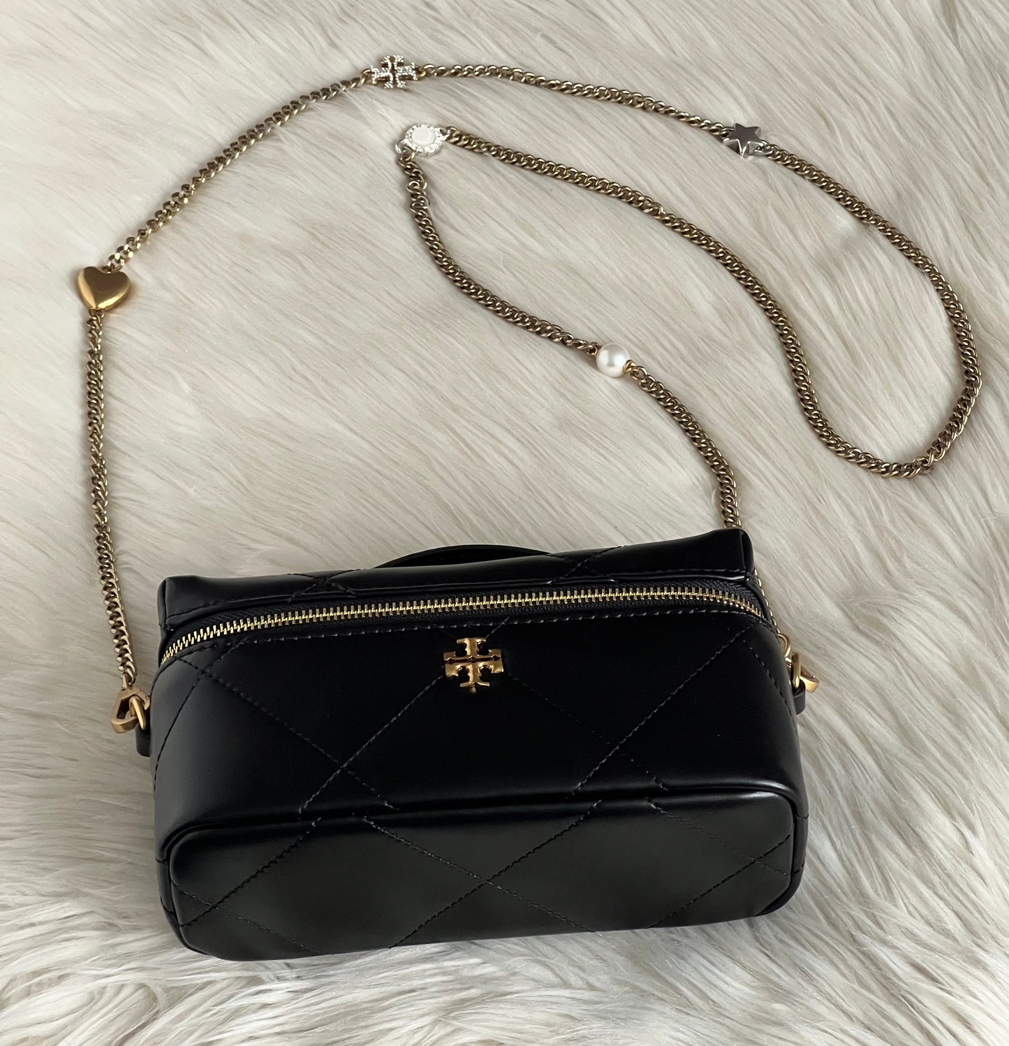 Tory Burch Kira Diamond Quilt Charm East-West Vanity Case