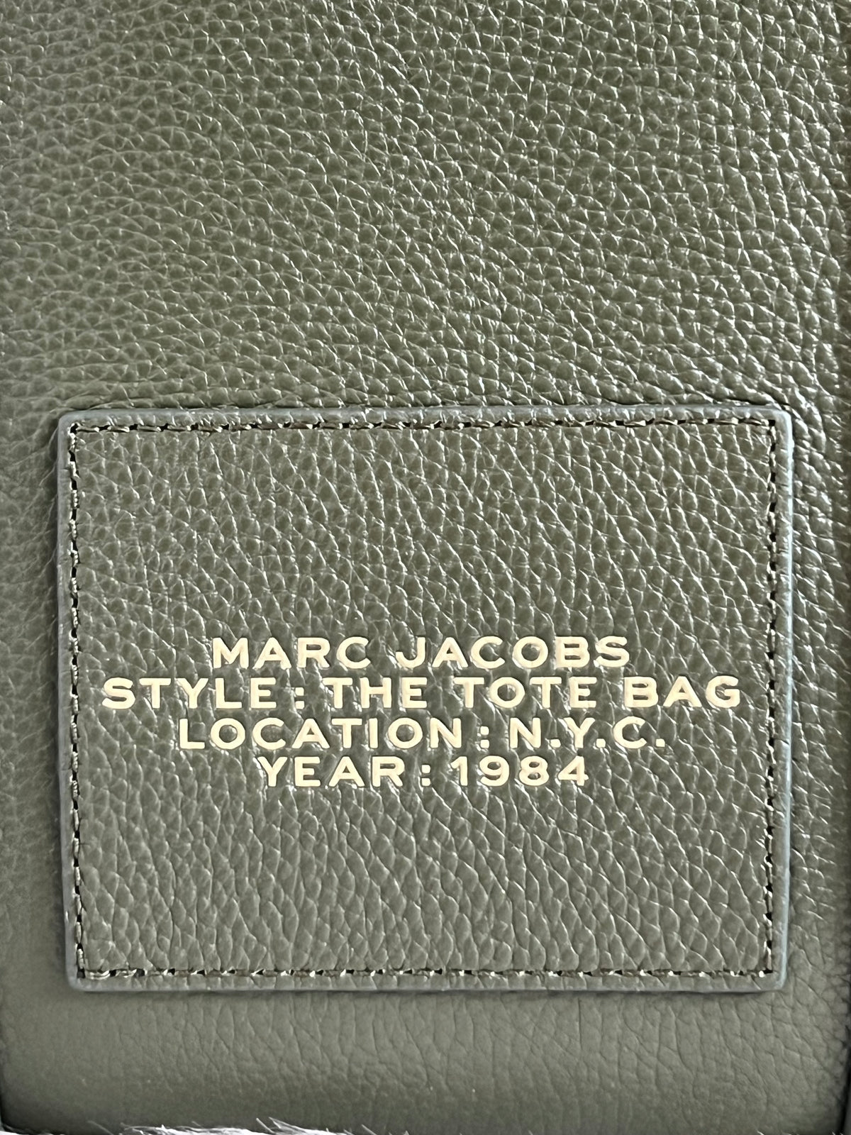 Marc Jacobs The Leather Medium Tote Bag