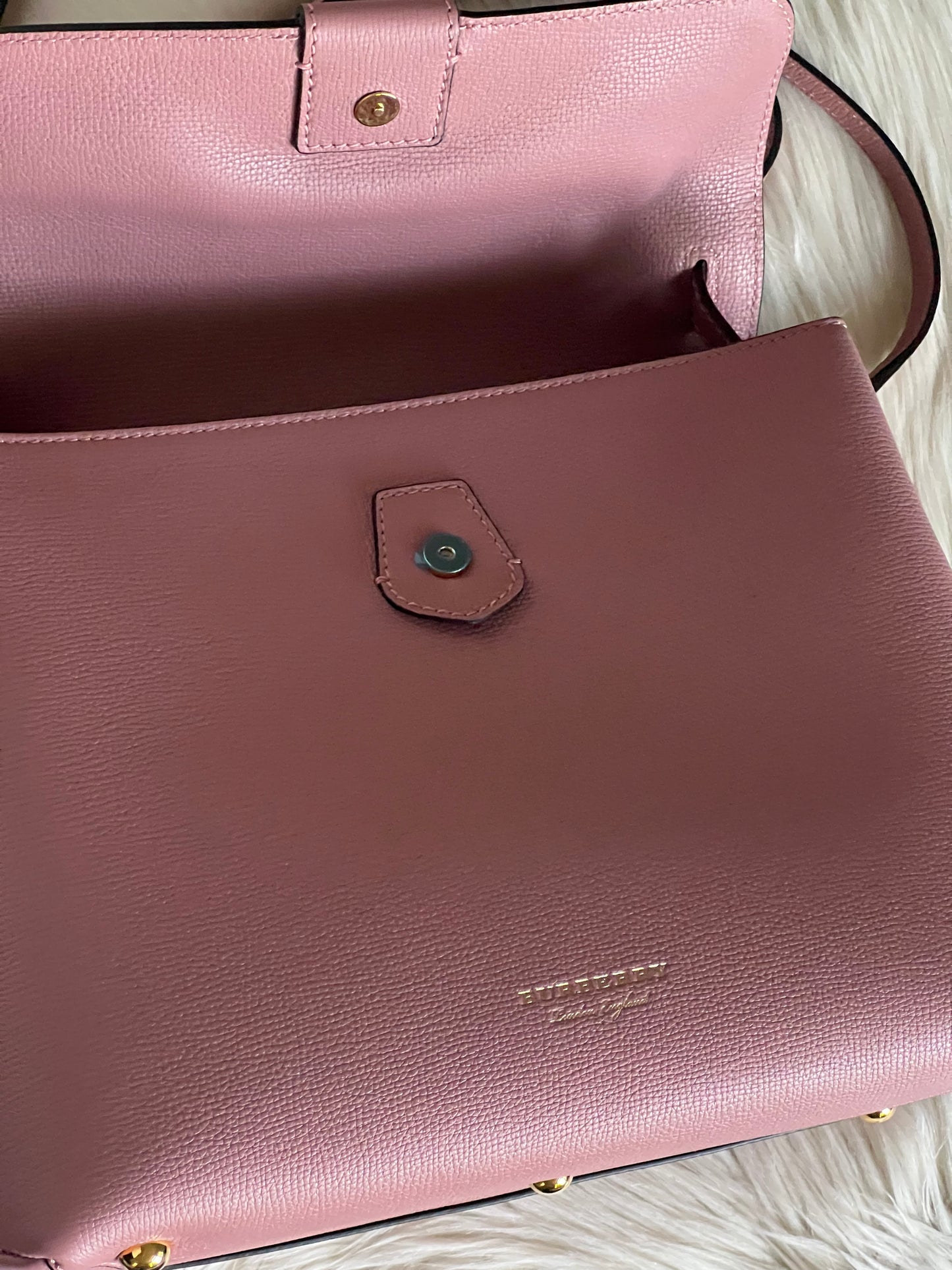 Burberry Camberley Medium Leather Shoulder Bag