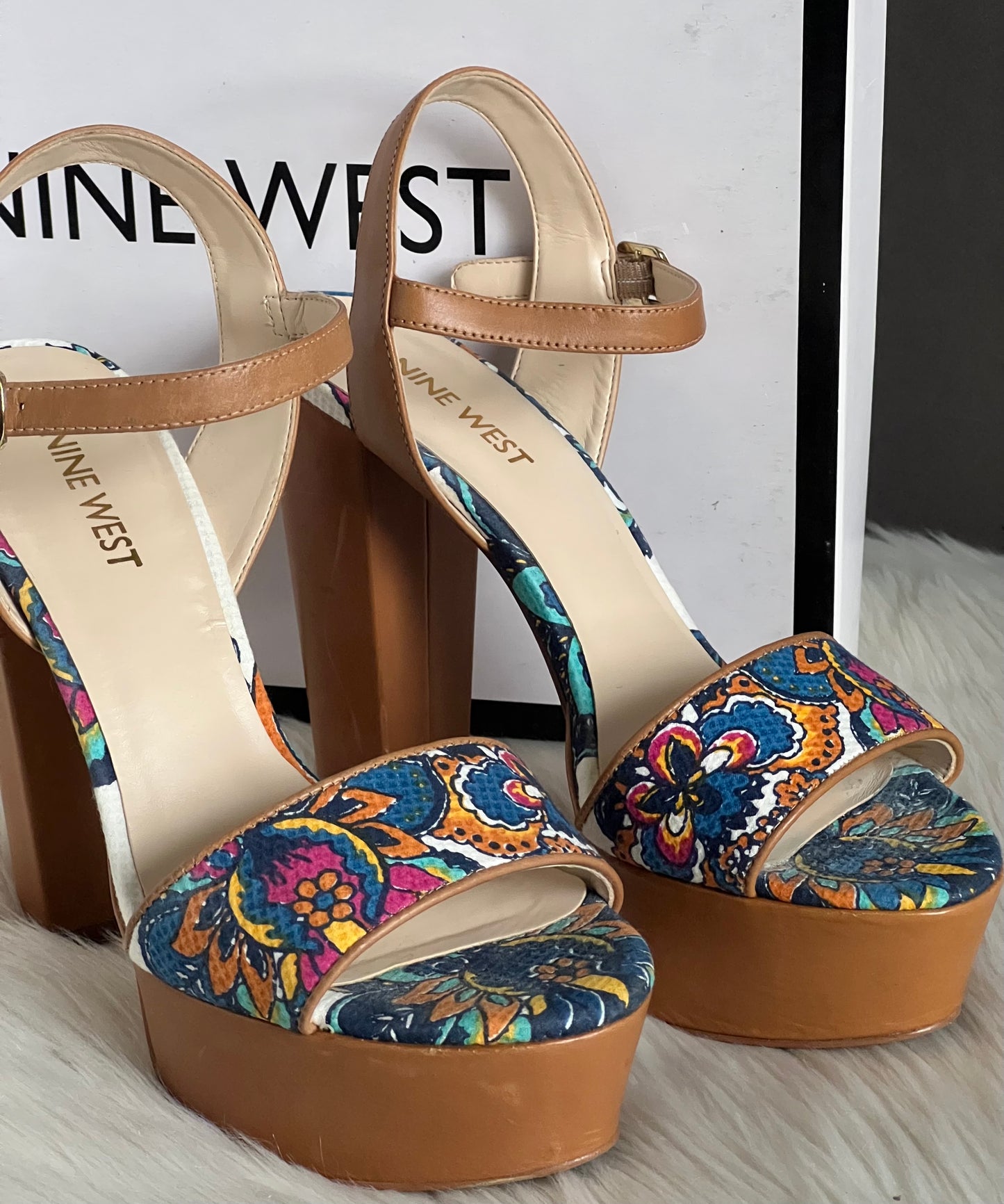 Nine West Carnation Platform Sandal