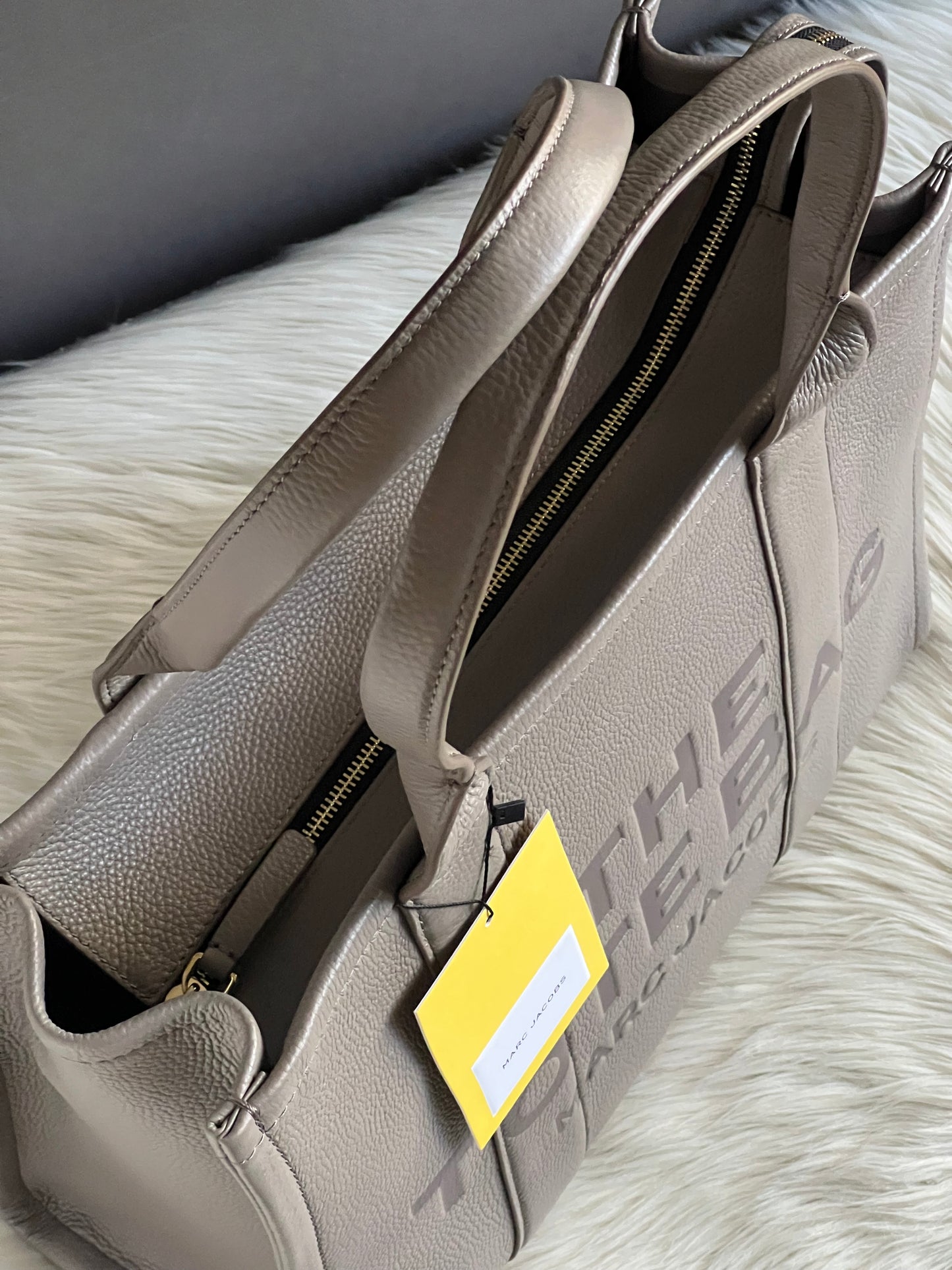 Marc Jacobs The Leather Large Tote Bag