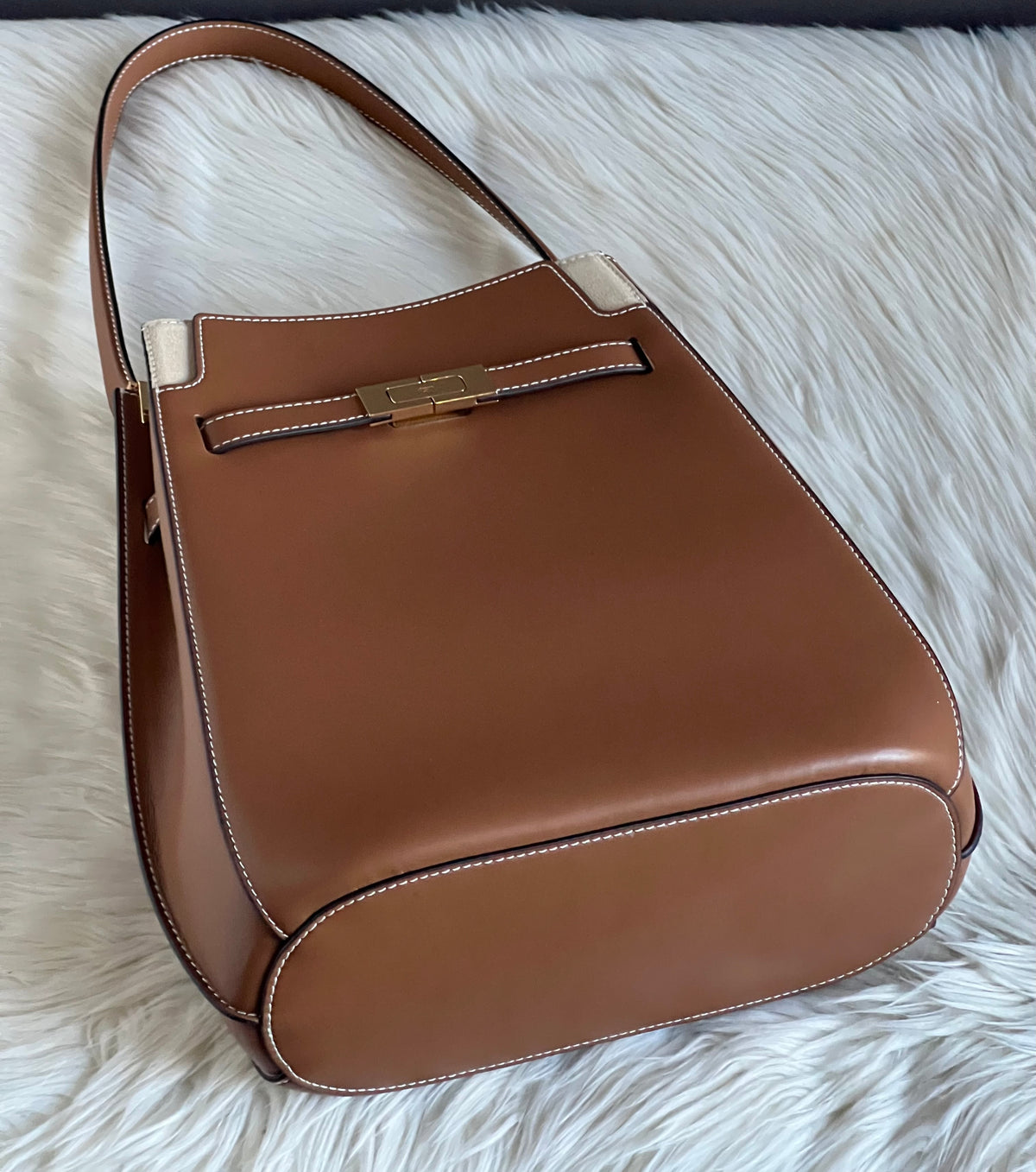 Tory Burch Lee Radziwill Bucket Bag