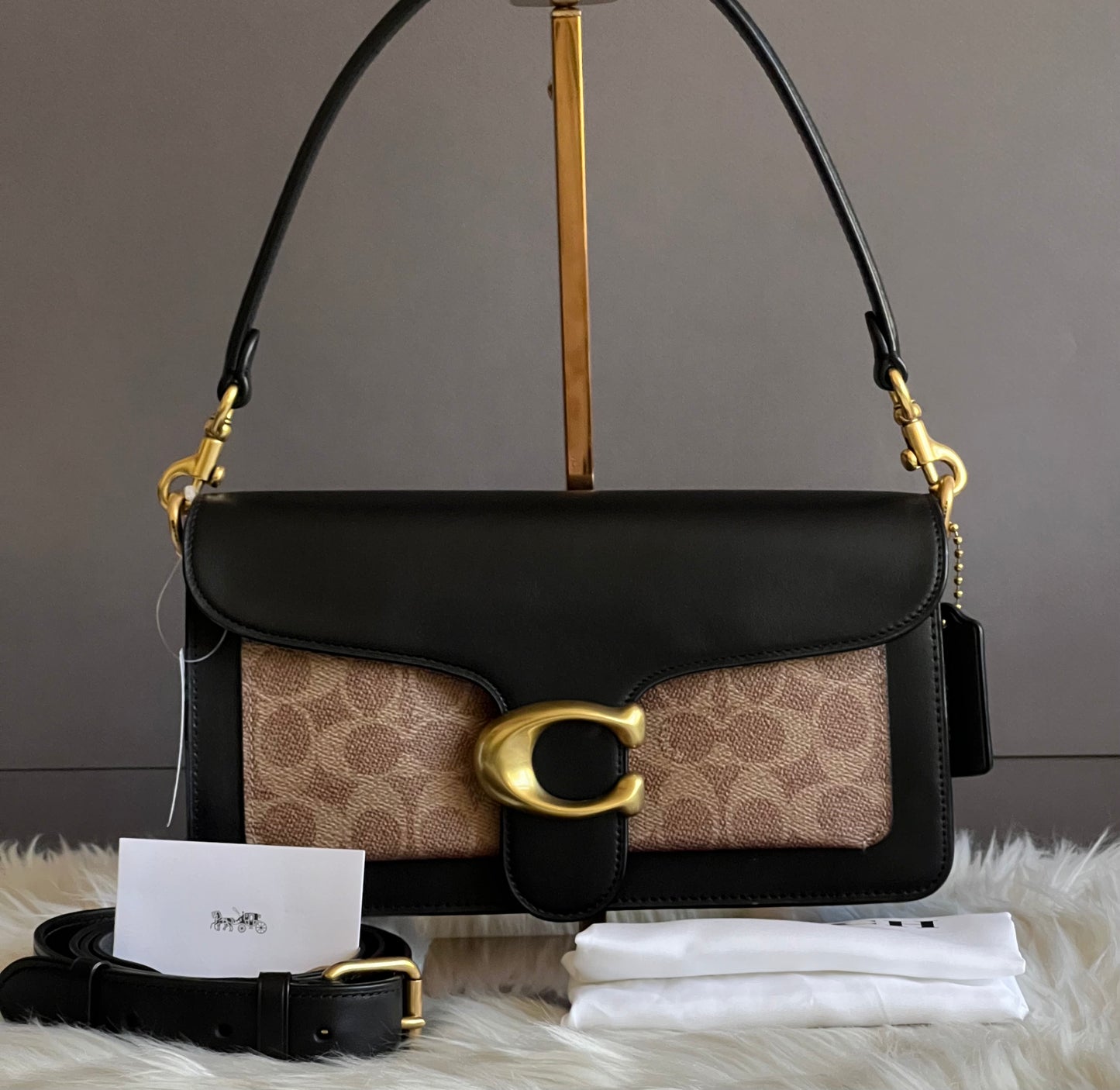 Coach signature tabby hotsell