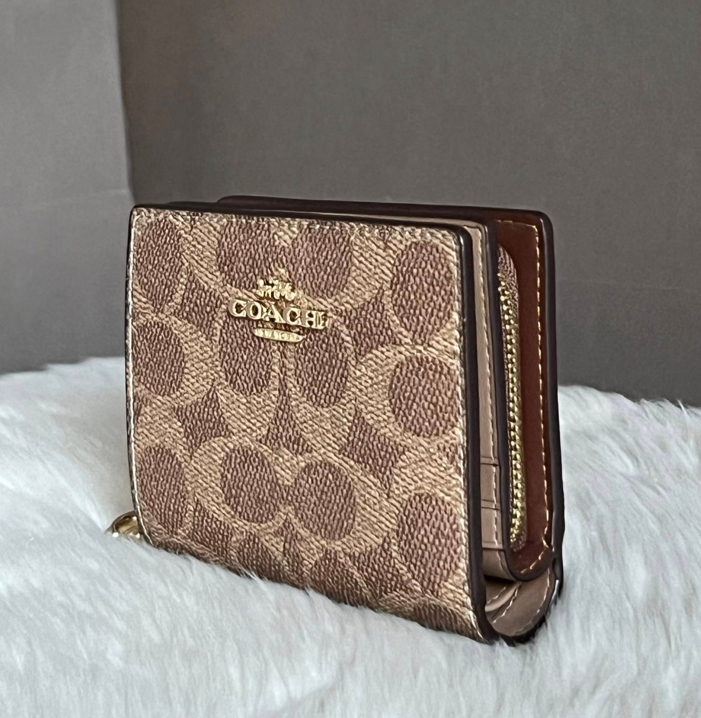 Coach Snap Wallet In Signature Canvas
