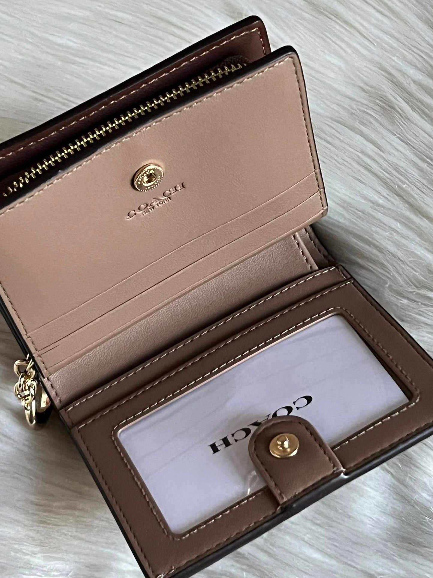 Coach Snap Wallet In Signature Canvas