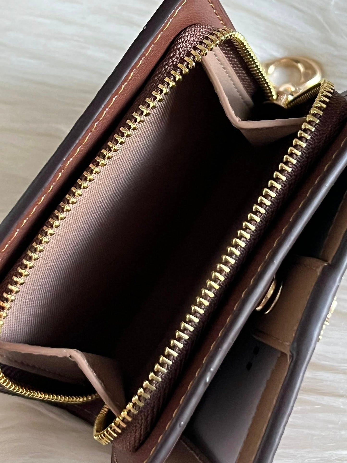 Coach Snap Wallet In Signature Canvas