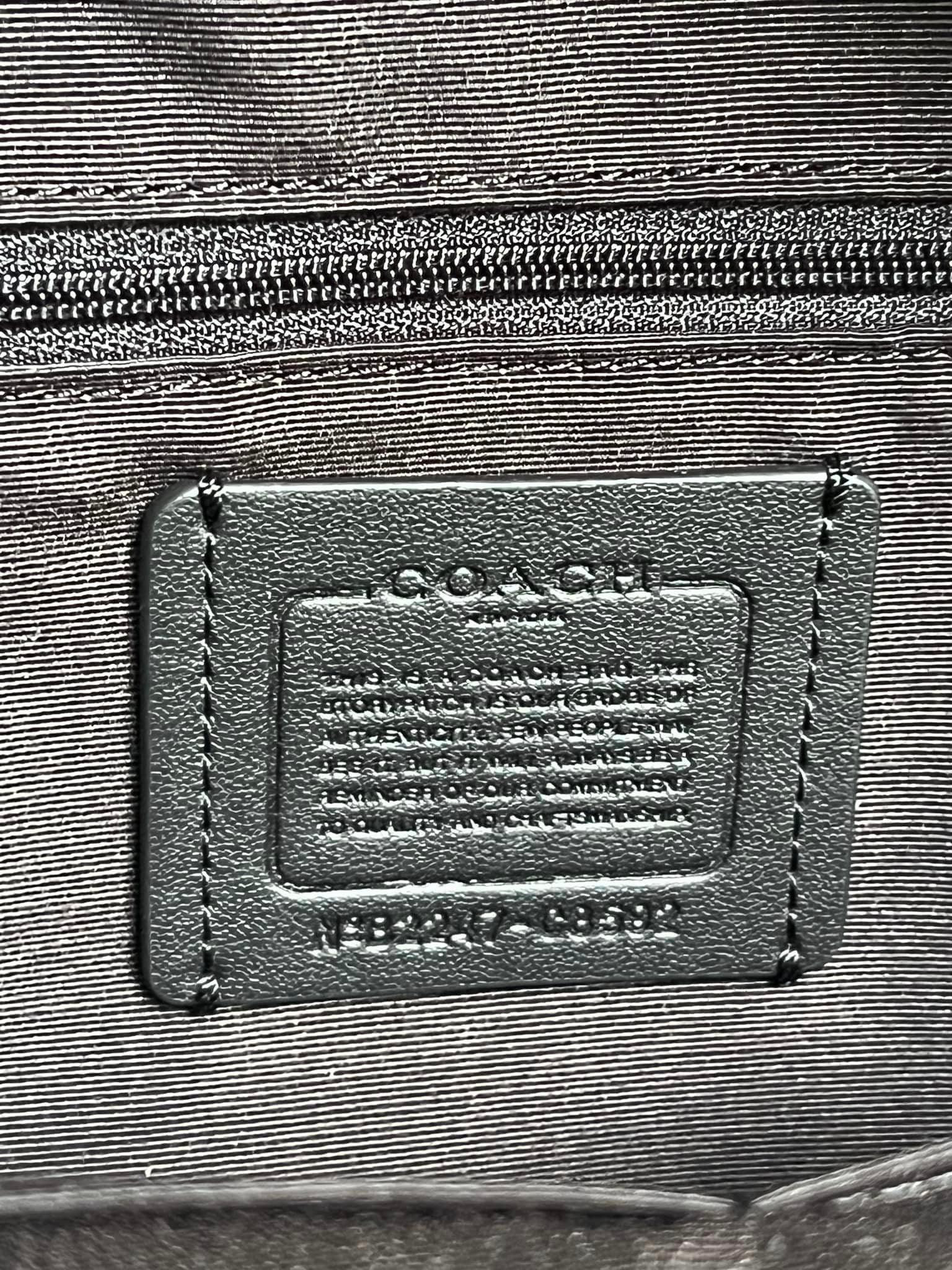 Coach Court Backpack In Signature Canvas With Bee Print – Club de Mode Coach Court Backpack In Signature Canvas With Bee Print – Club de Mode