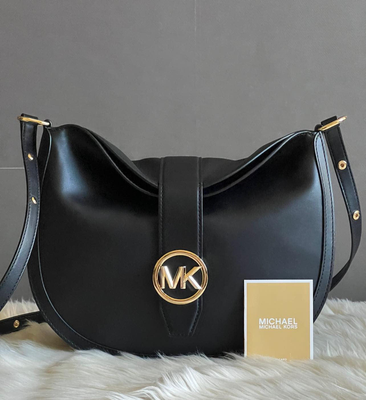 Michael kors best sale small hobo bag