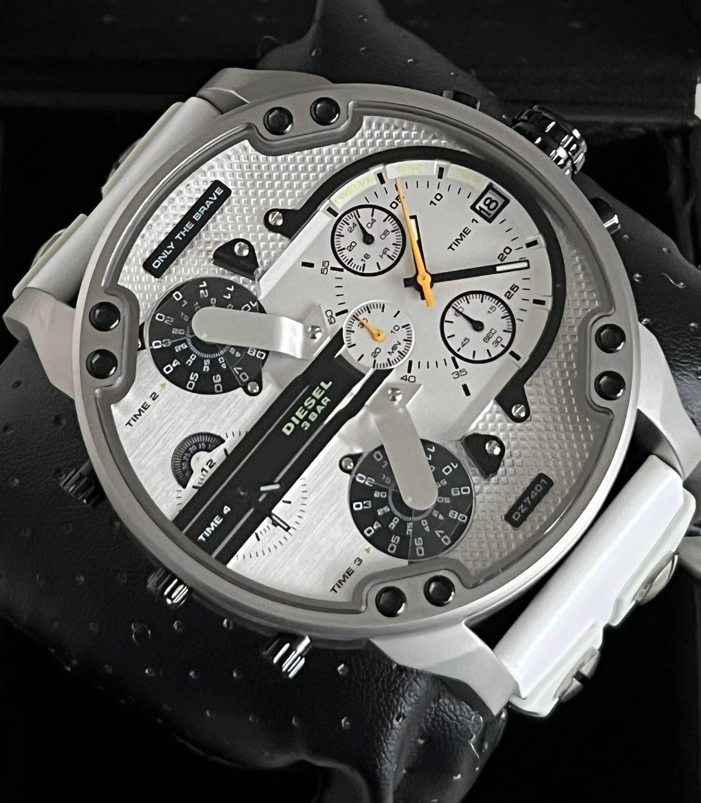 Diesel Men’s Mr. Daddy 2.0 Chronograph White Leather and Silicone Watch