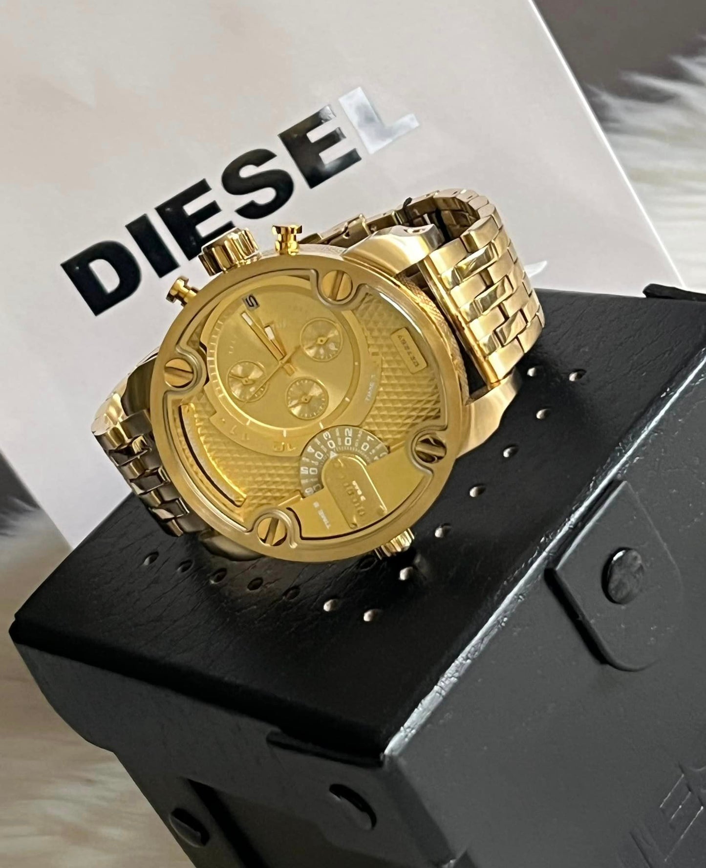 Diesel Men’s The Daddies Series Gold Analog Watch