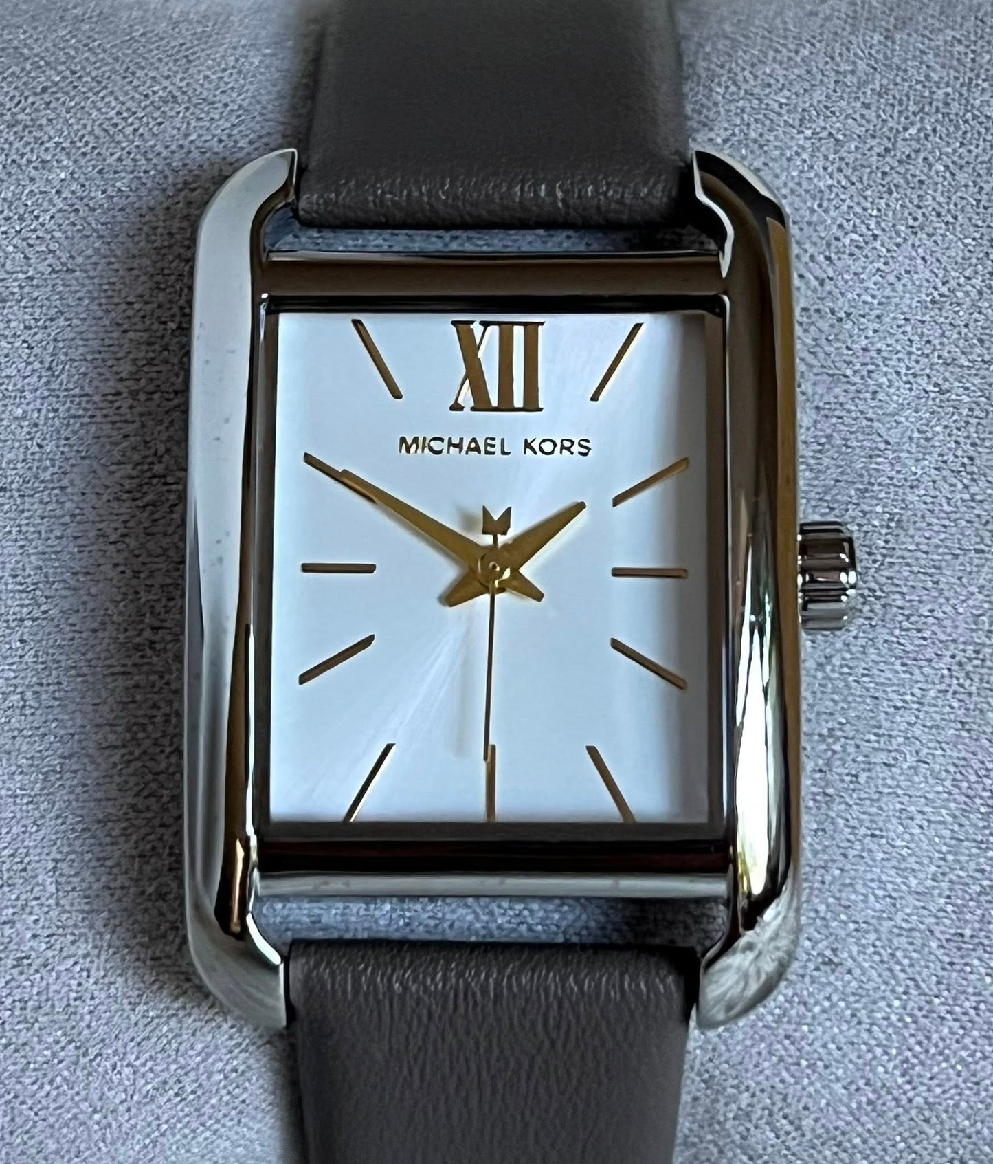 Michael Kors Women’s Three-Hand Dusk Leather Watch