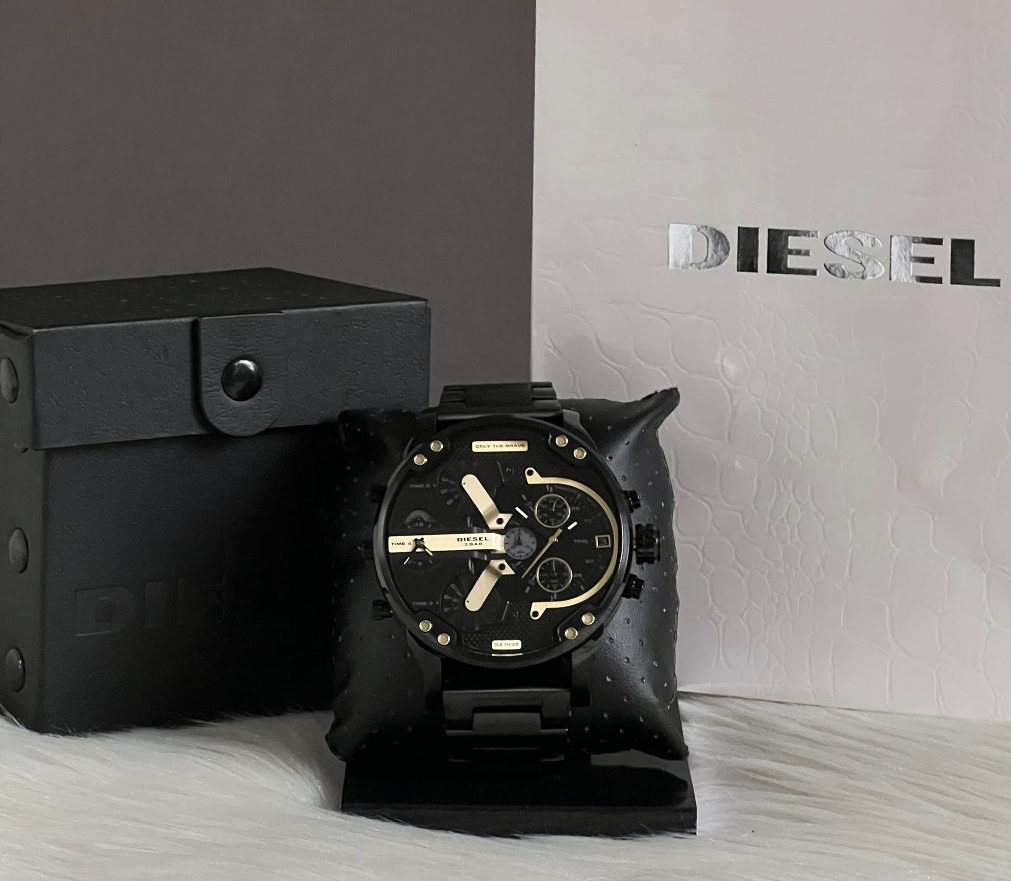 DZ7435 - Diesel Men's Mr. Daddy 2.0 Chrono Black Dial Leather