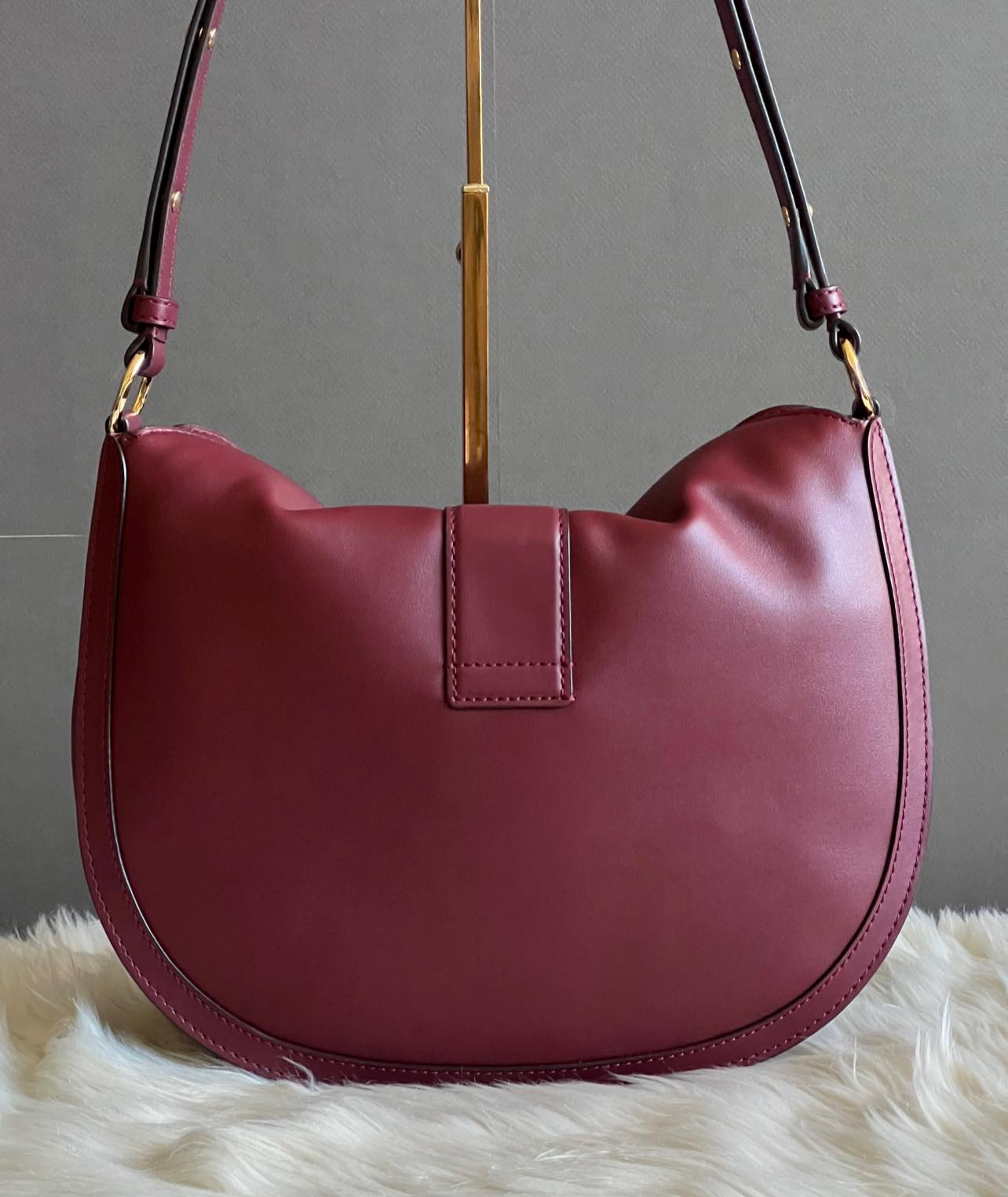 Michael Kors Gabby Small Hobo Crossbody Bag