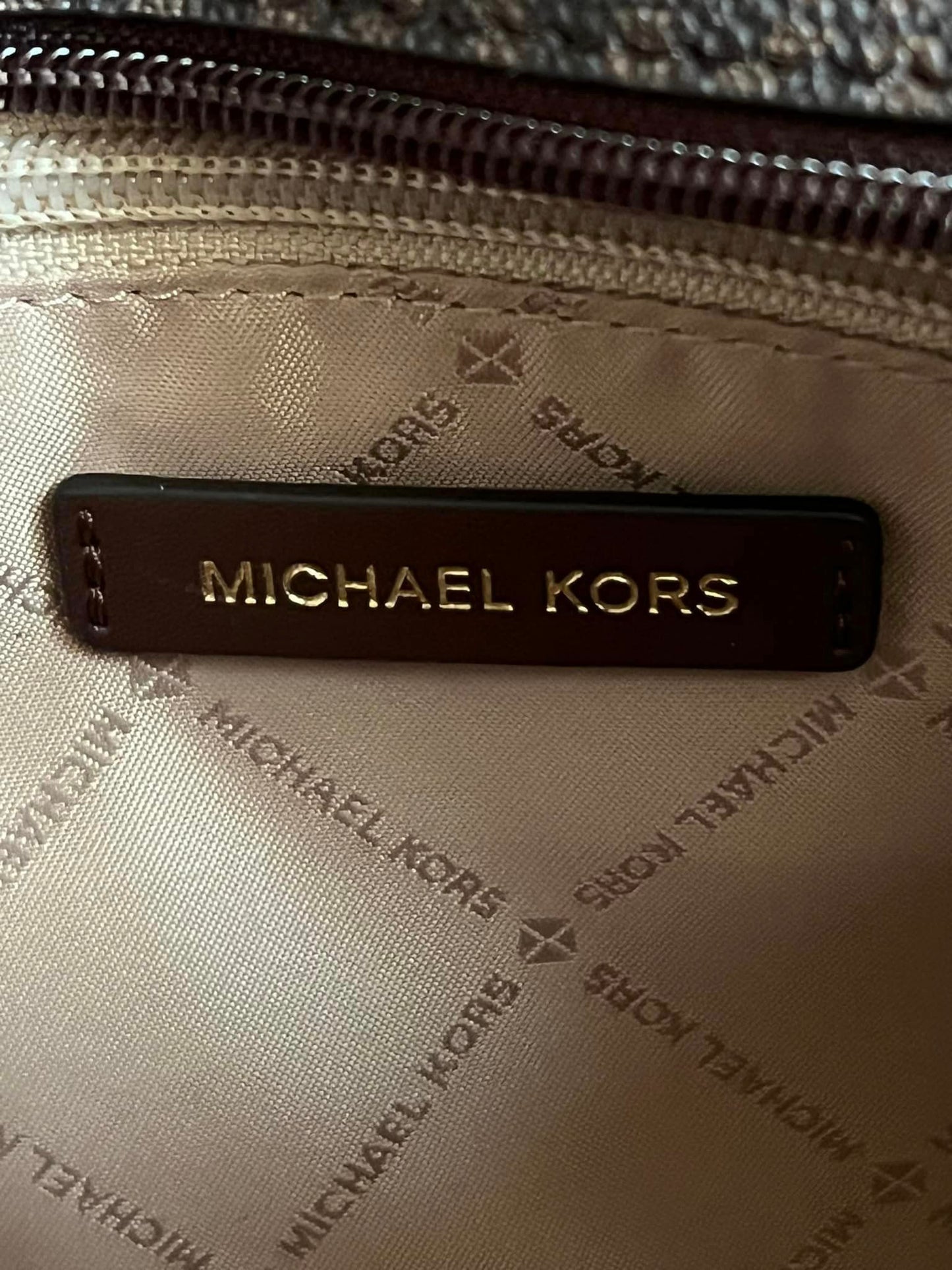 Michael Kors Jet Set Travel XS Logo Top-Zip Tote Bag