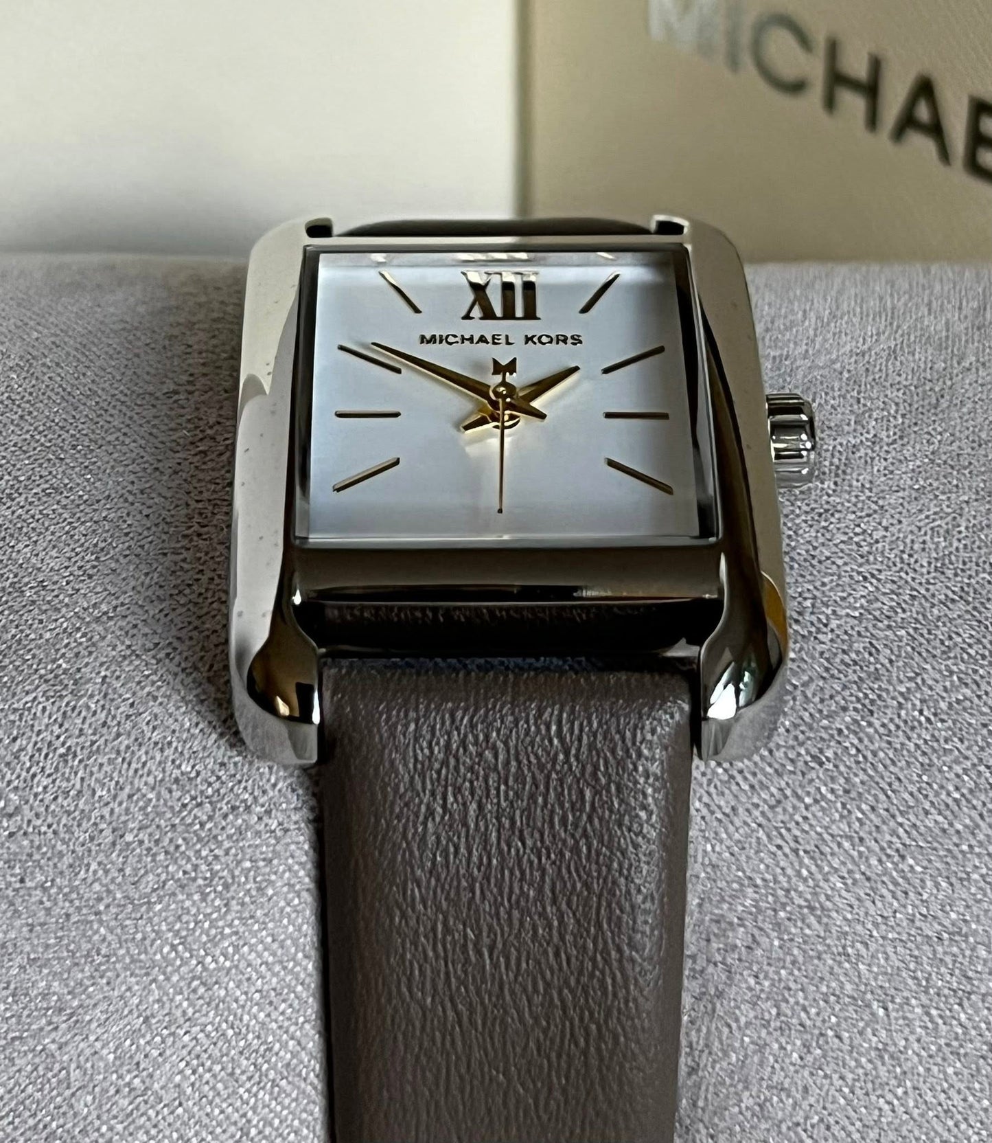 Michael Kors Women’s Three-Hand Dusk Leather Watch