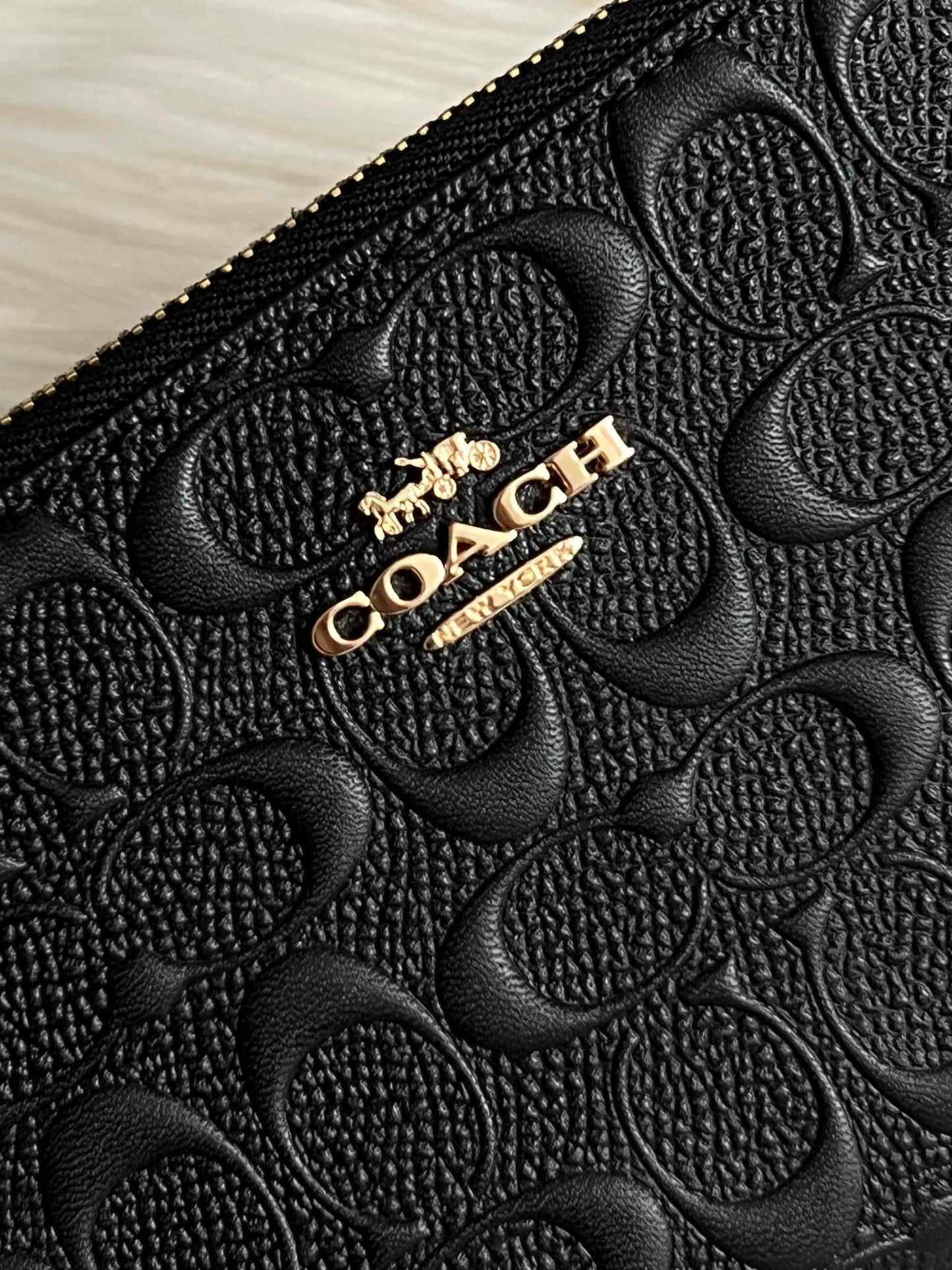 Coach Medium Id Zip Wallet In Signature Leather