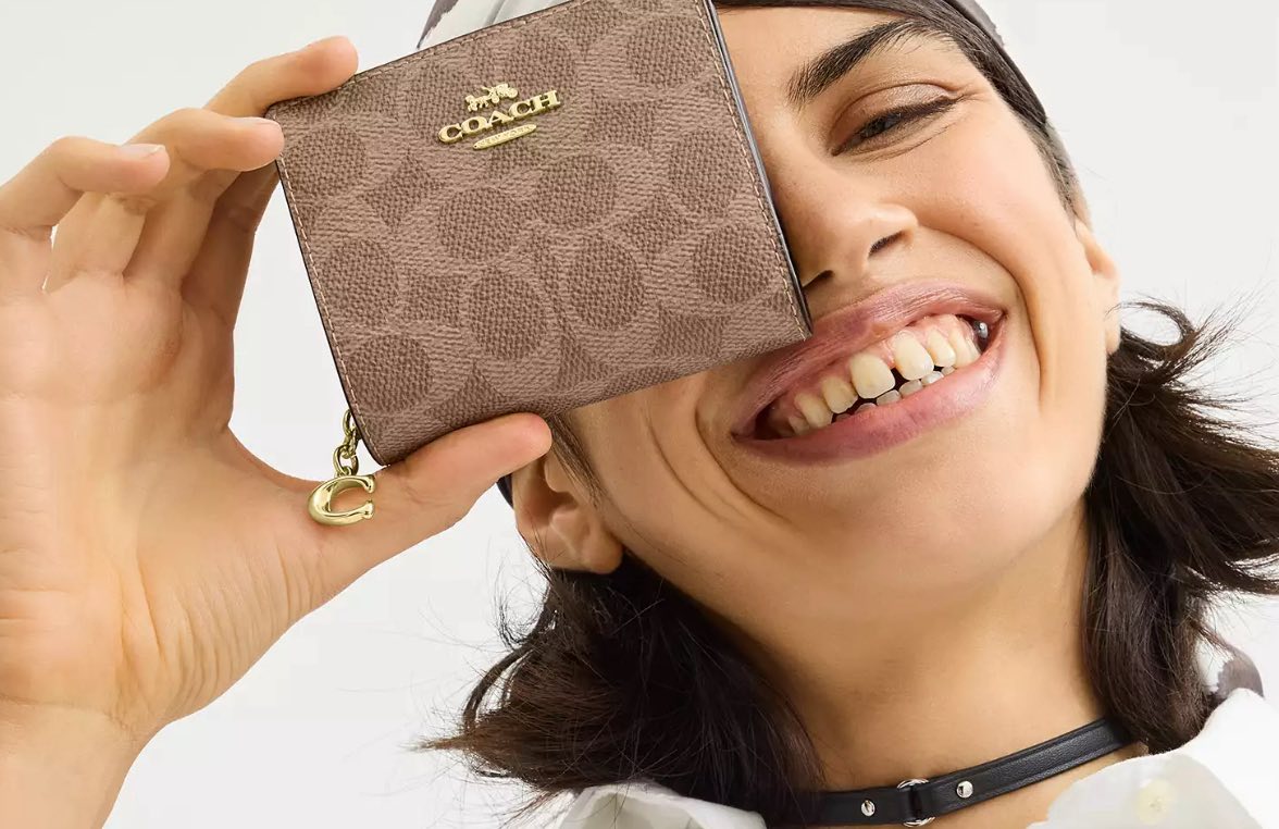 Coach Snap Wallet In Signature Canvas