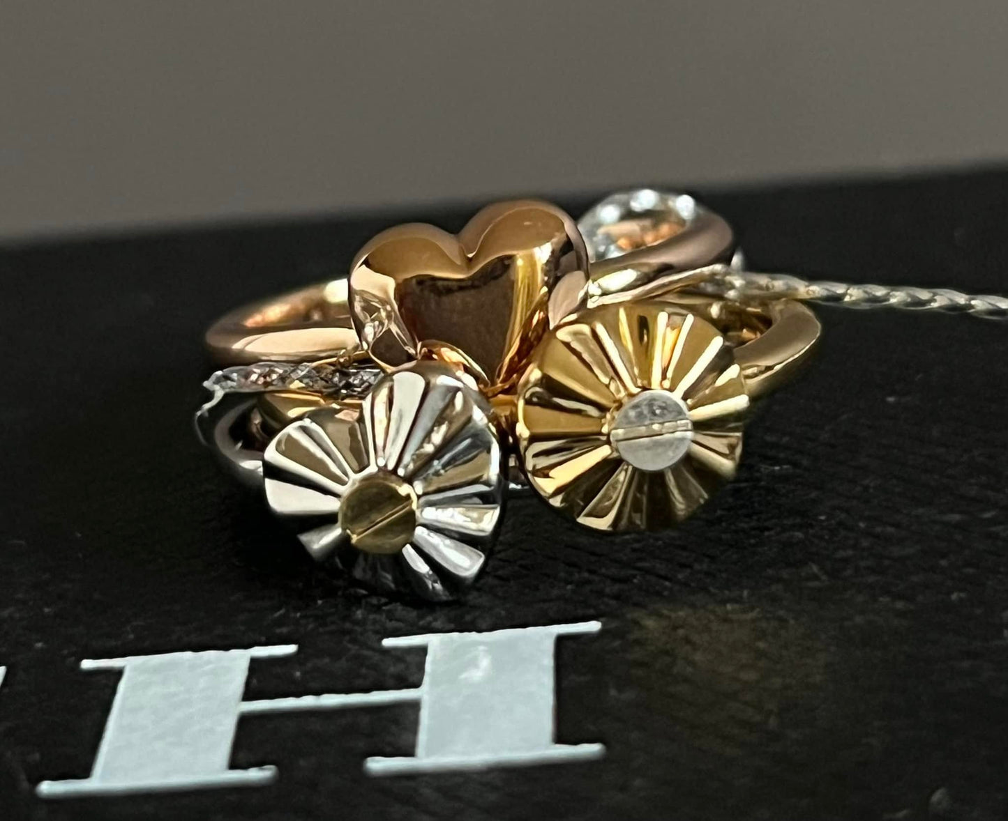 Coach Daisy Rivet Heart Locket Ring Set