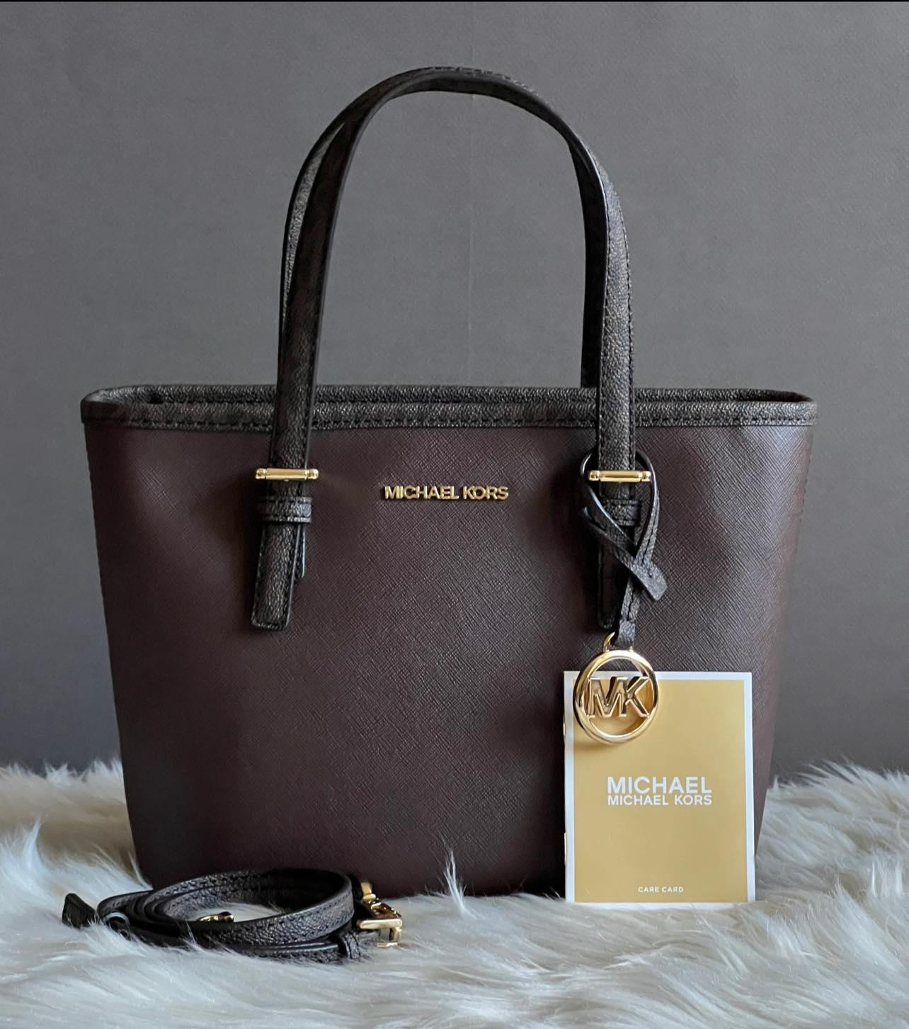 jet set travel logo top-zip tote bag Michael Kors Jet Set Travel XS Logo Top-Zip Tote Bag – Club de Mode