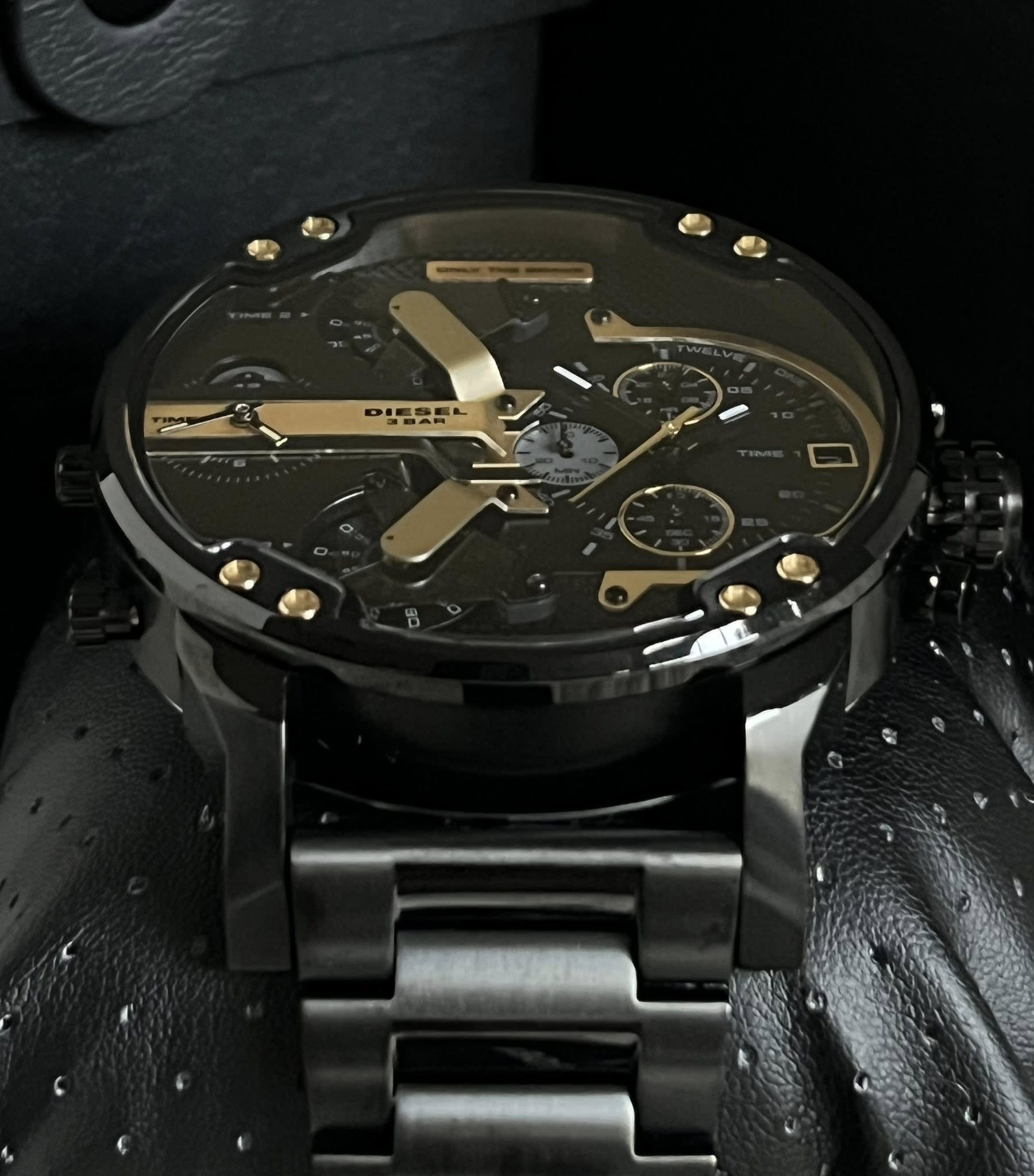DZ7435 - Diesel Men's Mr. Daddy 2.0 Chrono Black Dial Leather