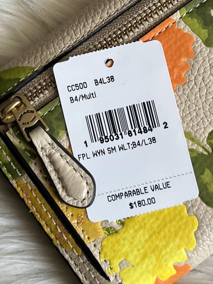 Coach Women’s Wyn Small Wallet with Floral Print Wallet