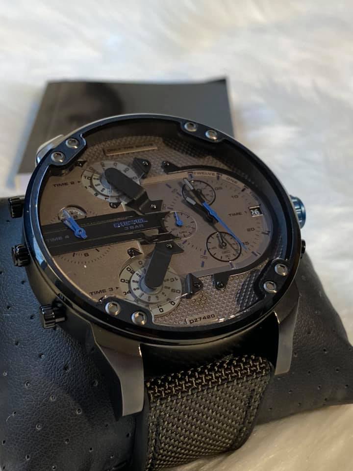 Diesel discount silicone watch