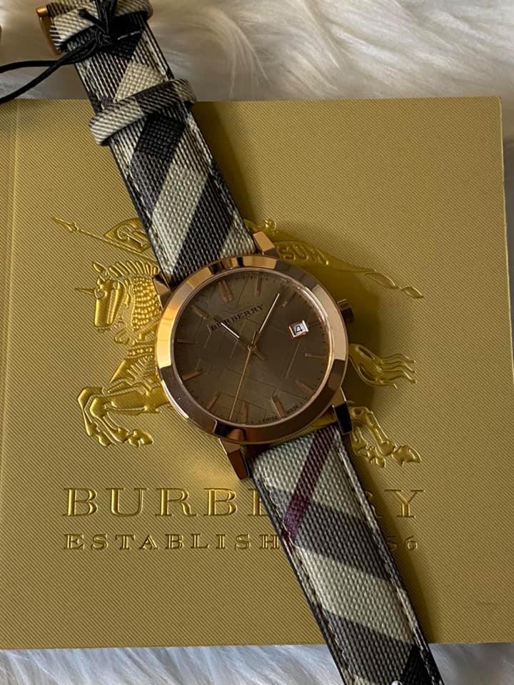 Leather burberry hotsell watch women