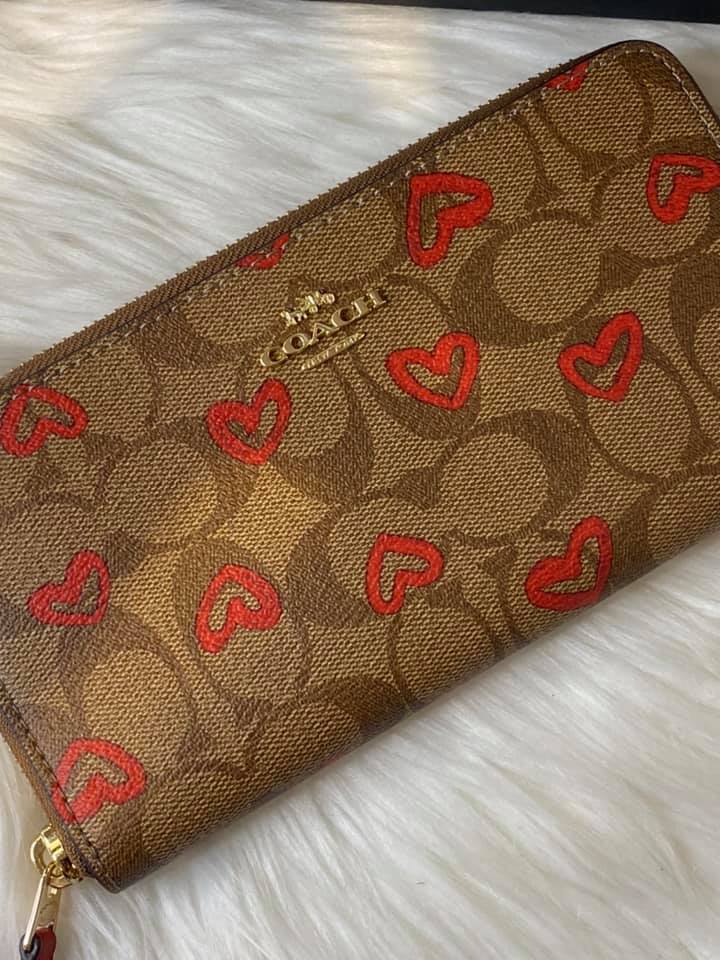 Coach Accordion Zip Wallet in Signature Canvas with Heart Print