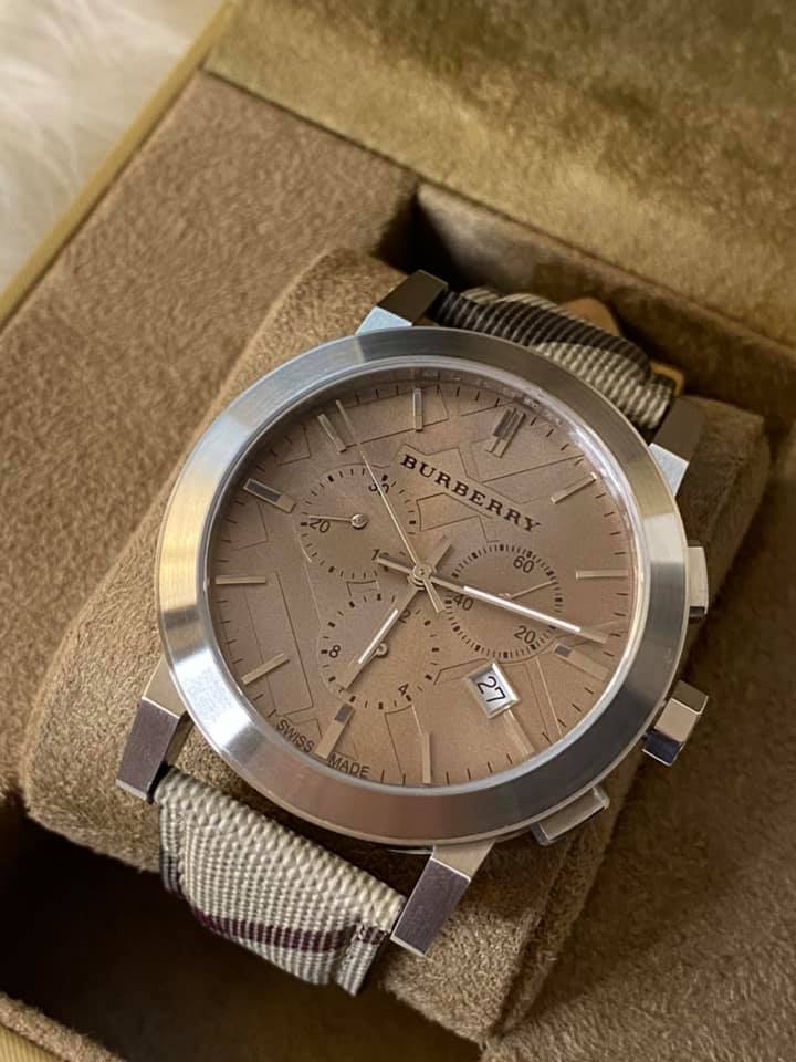 Burberry chronograph check strap deals watch 42mm